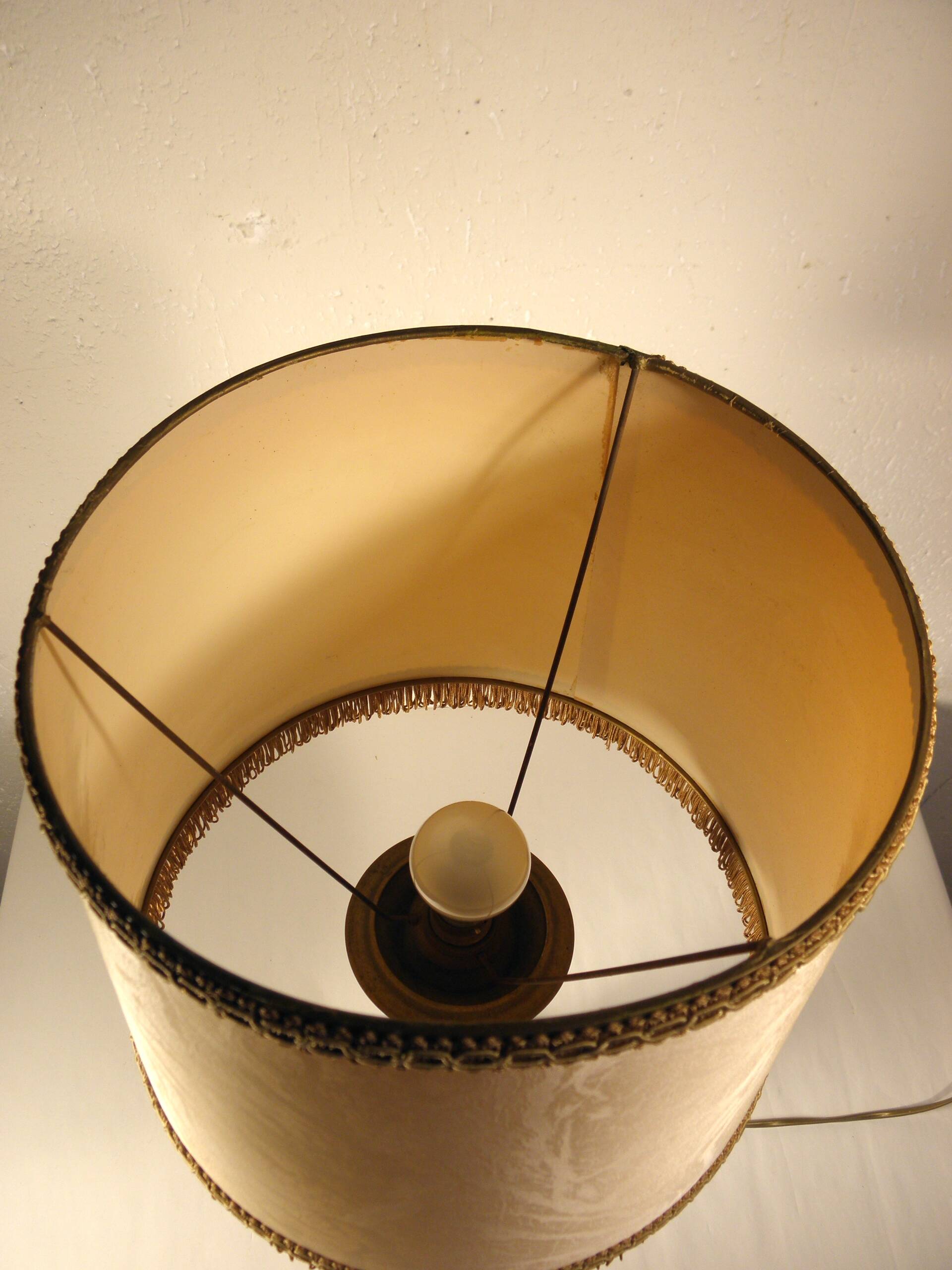 Bronze candlestick lamp