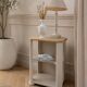 Bouts de canapé, meuble d'appoint vintage réenchanté en beige.