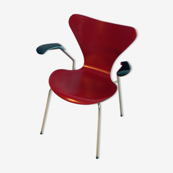 Armchair series 7 by Arne Jacobsen