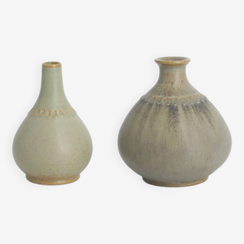 Small Mid-Century Scandinavian Modern Collectible Pistachio Stoneware Vases by Gunnar Borg, Set of 2