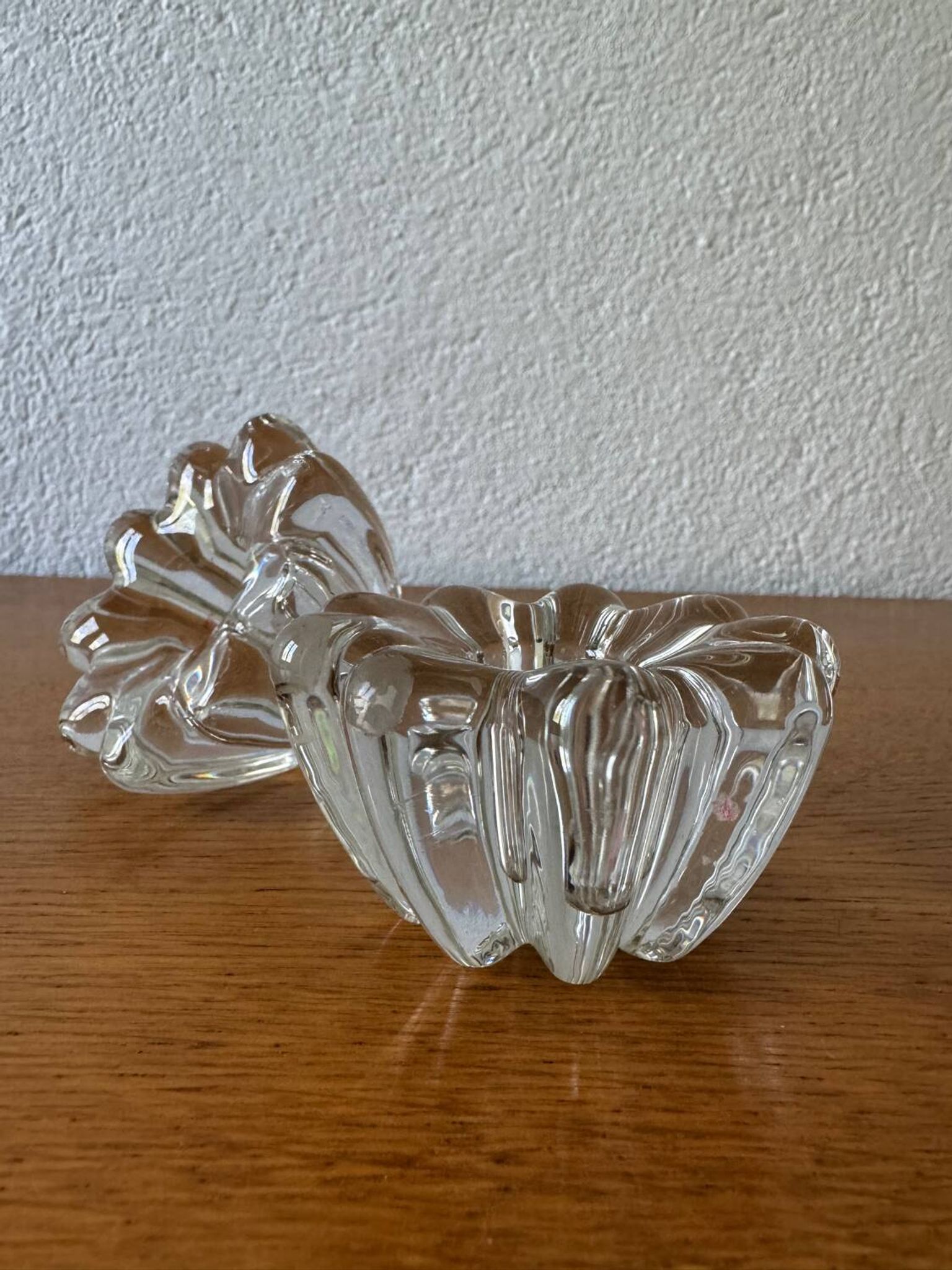 2 bougeoirs fleurs en cristal, années 60