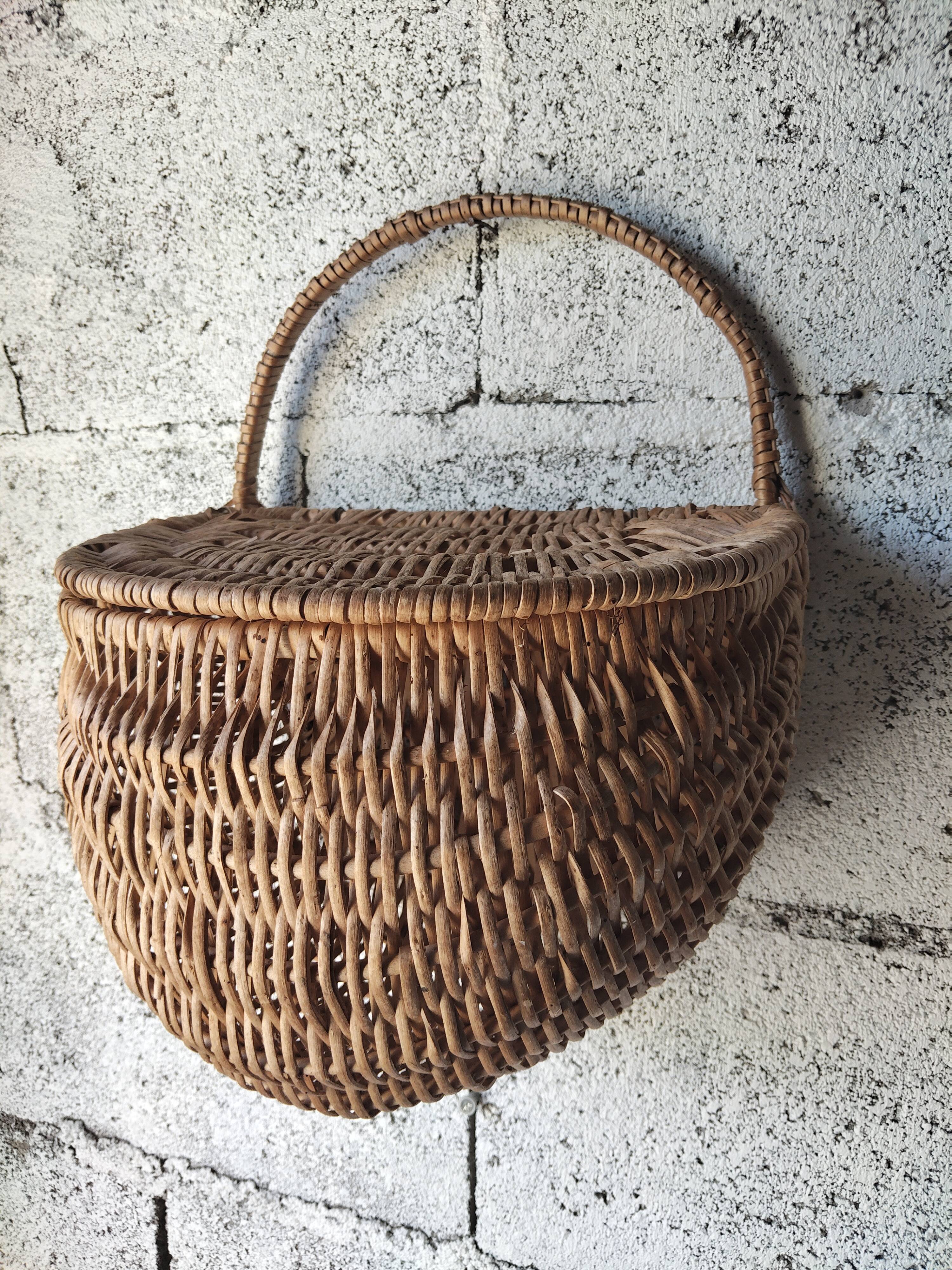 Antique hanging basket in wicker – French artisanal weaving