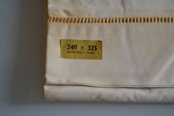 Drap ancien en métis avec jour Venise 240 x 325 Neuf De Stock New Old Stock