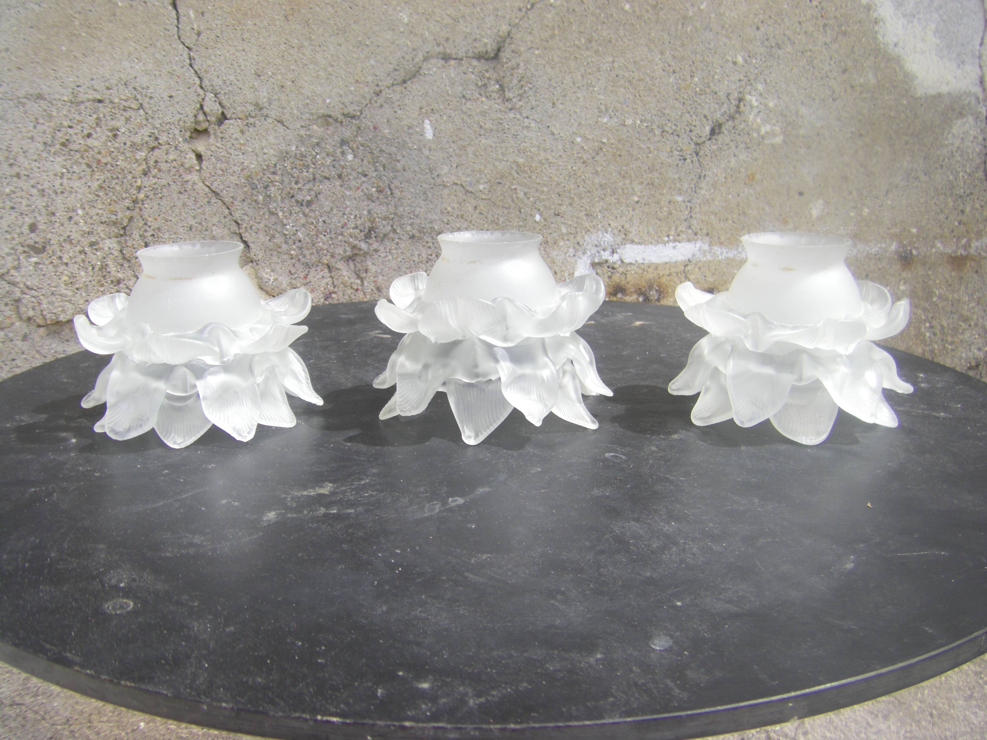 Set of 3 old art deco tulips in glass paste