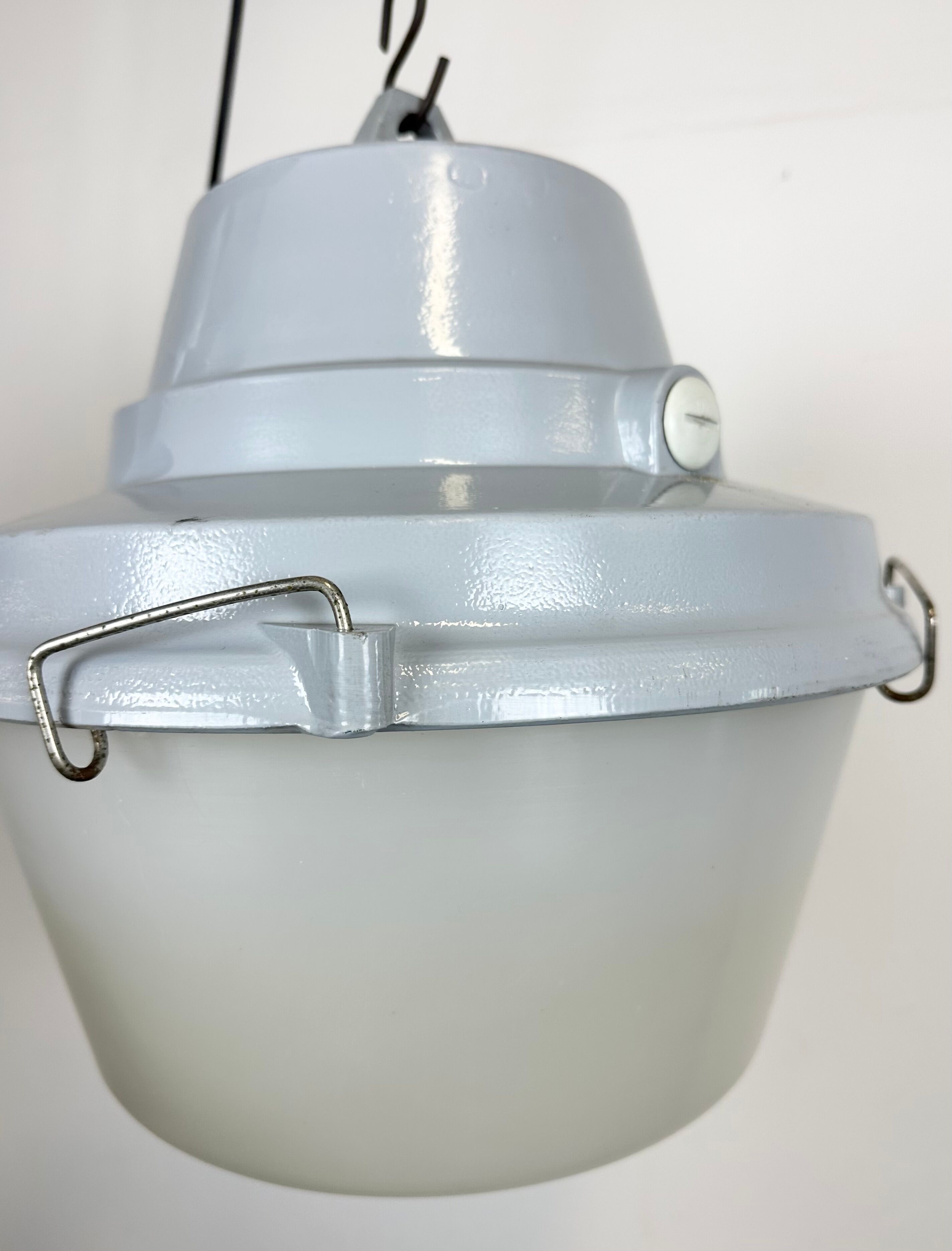 Grey Industrial Cast Aluminium Pendant Lamp, 1980s