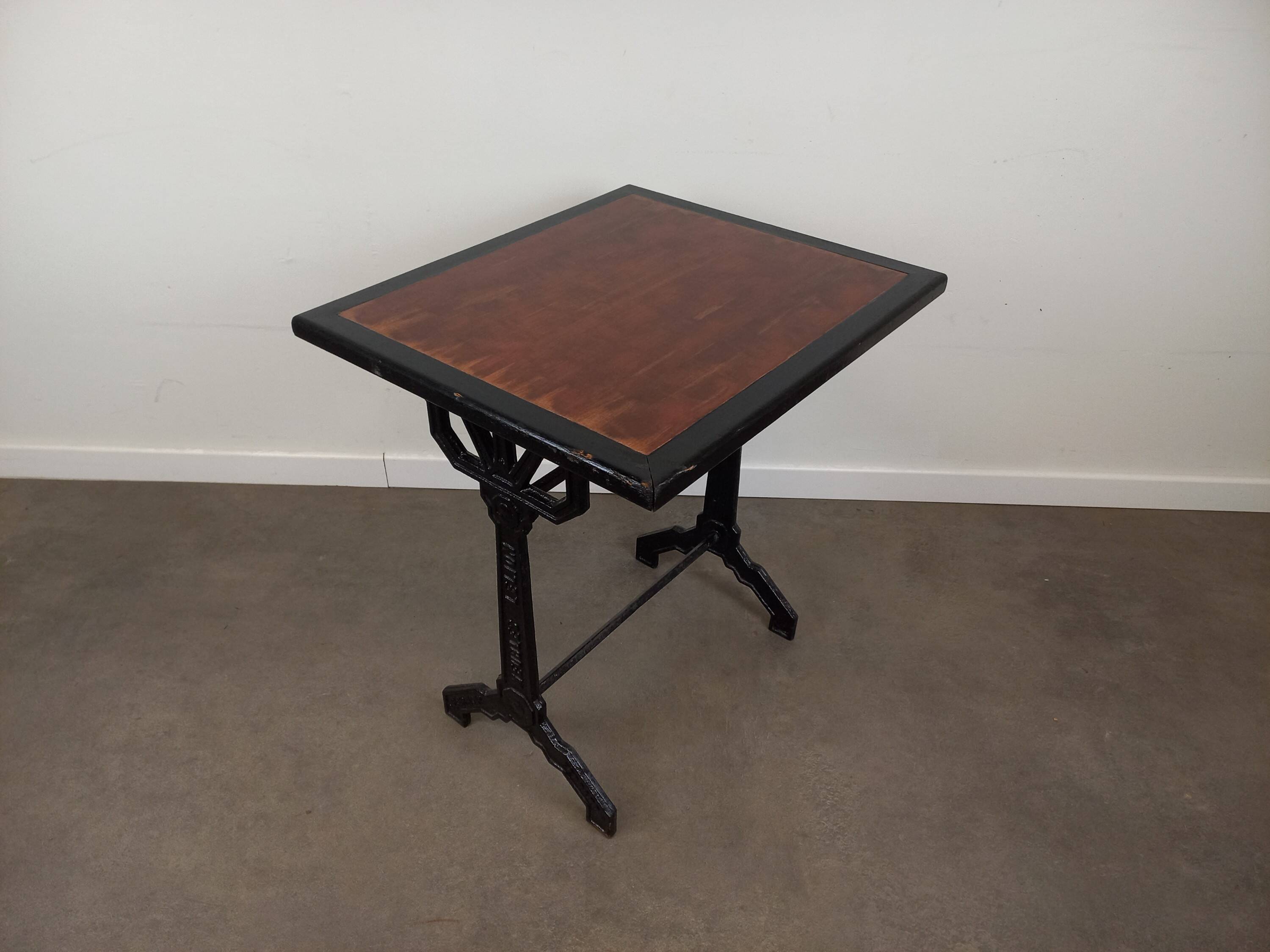 Table bistrot art déco