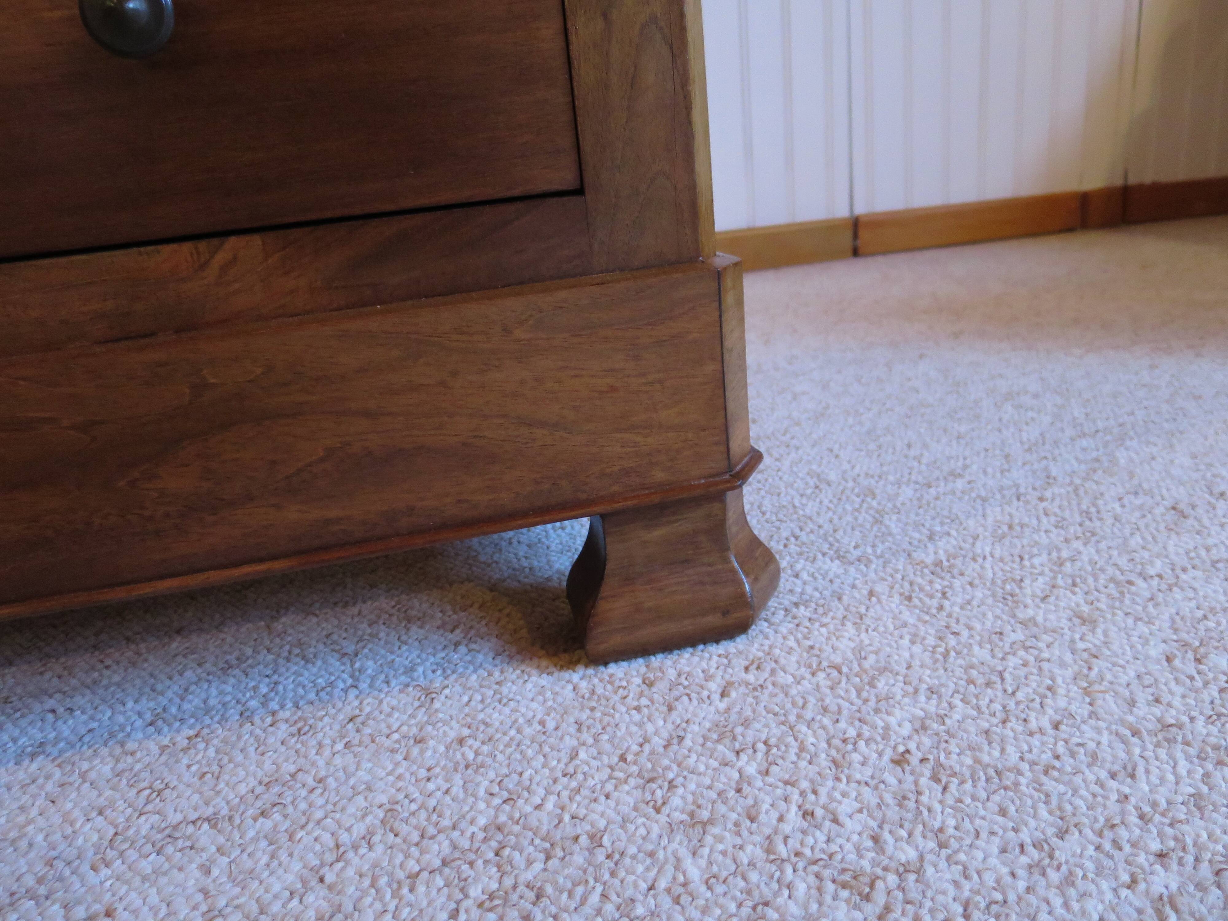 Rare pretty old chest of drawers with 4 drawers - Louis Philippe style in Walnut