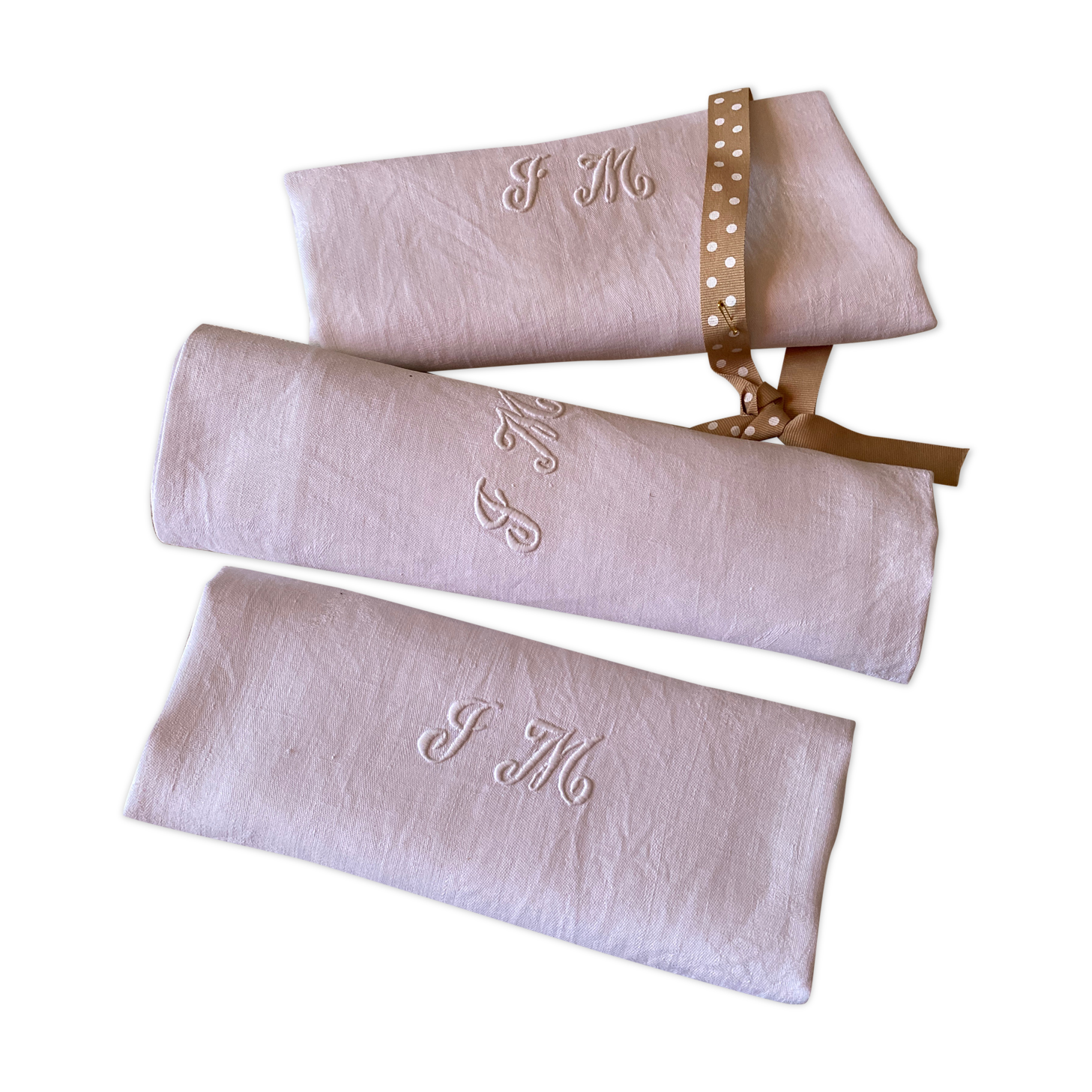 GM monogramme towels