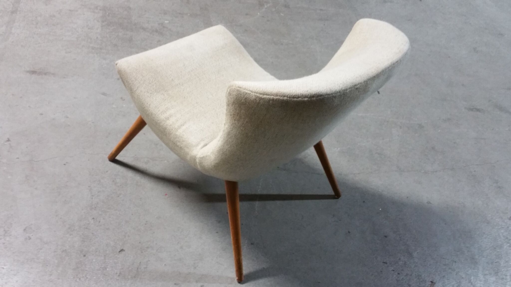 50s 60s beige low chair
