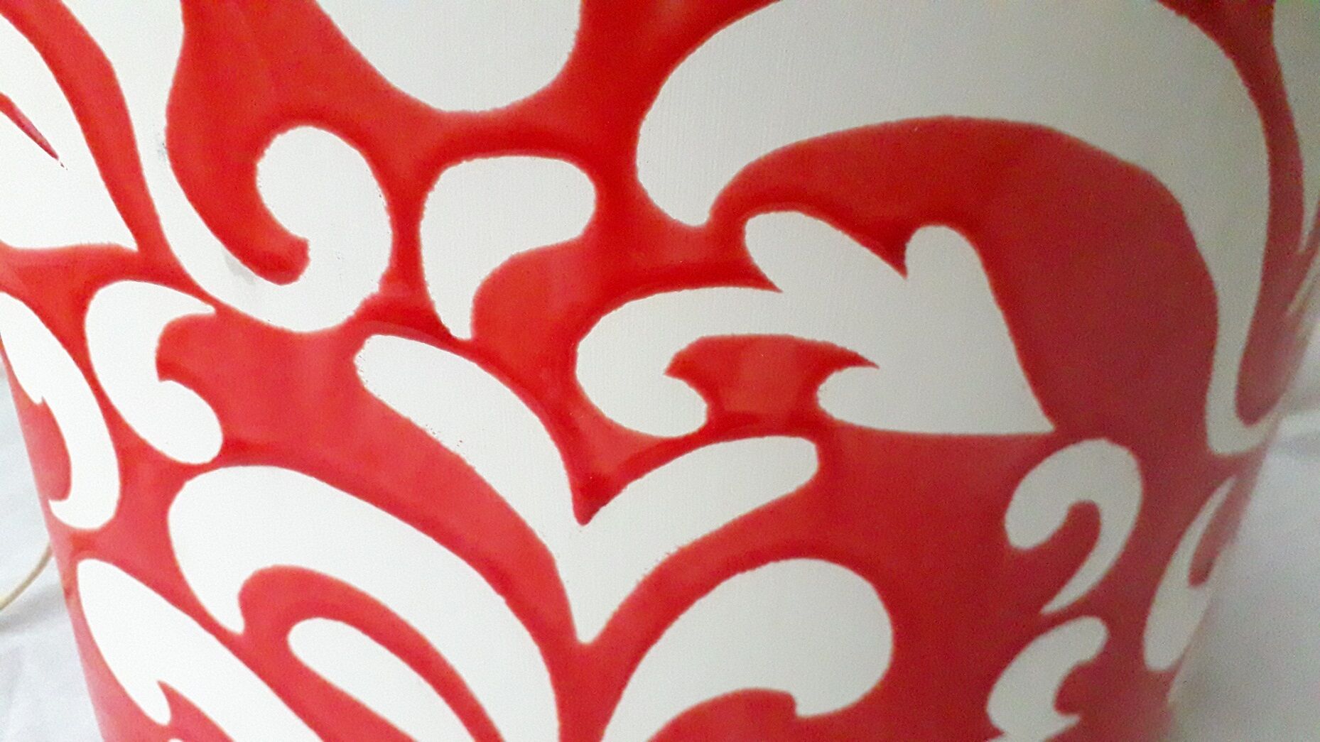 Lampe céramique rouge