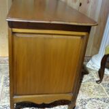Chest of drawers late eighteenth in light mahogany