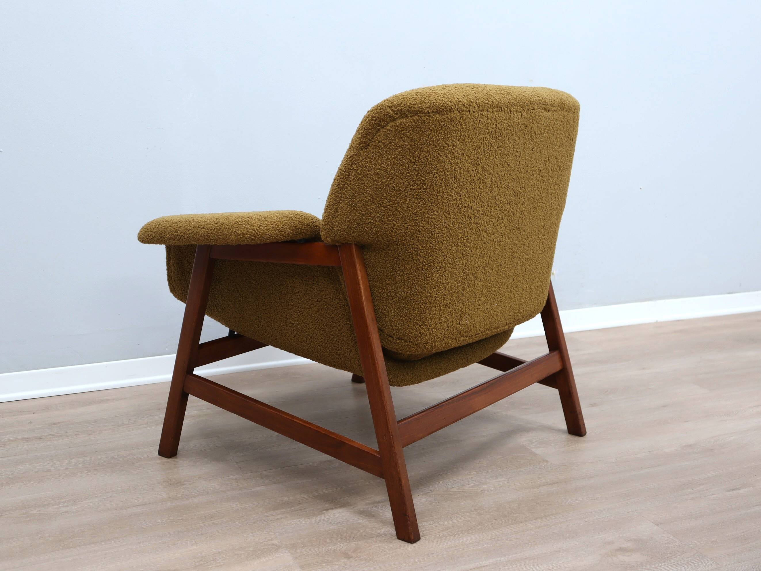 Pair 849 armchairs Gianfranco Frattini for Cassina Meda 1950s