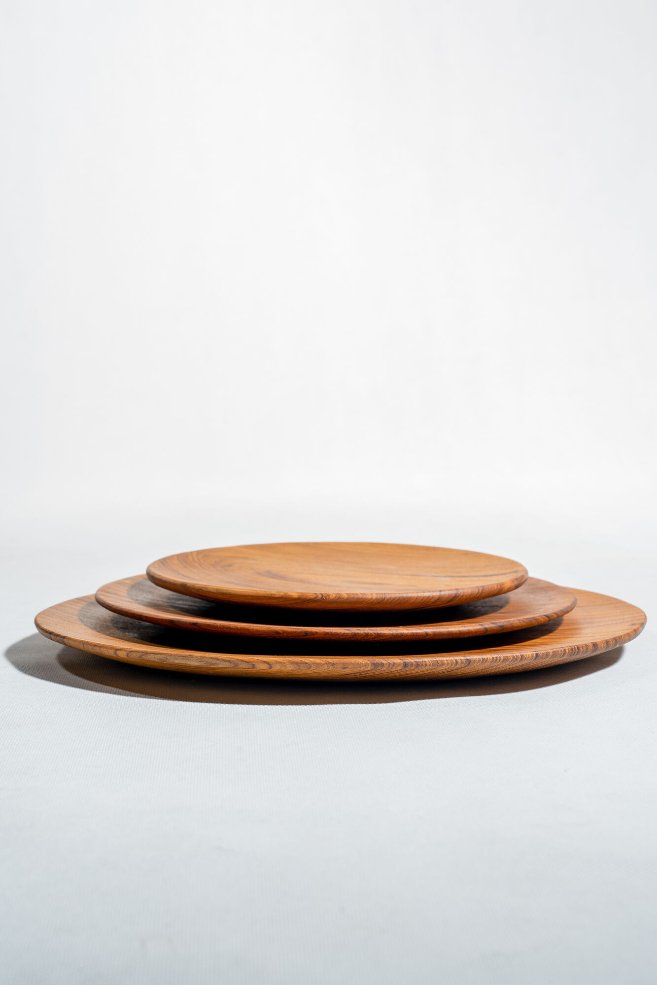 Set of 4 flat monoxyl teak trays