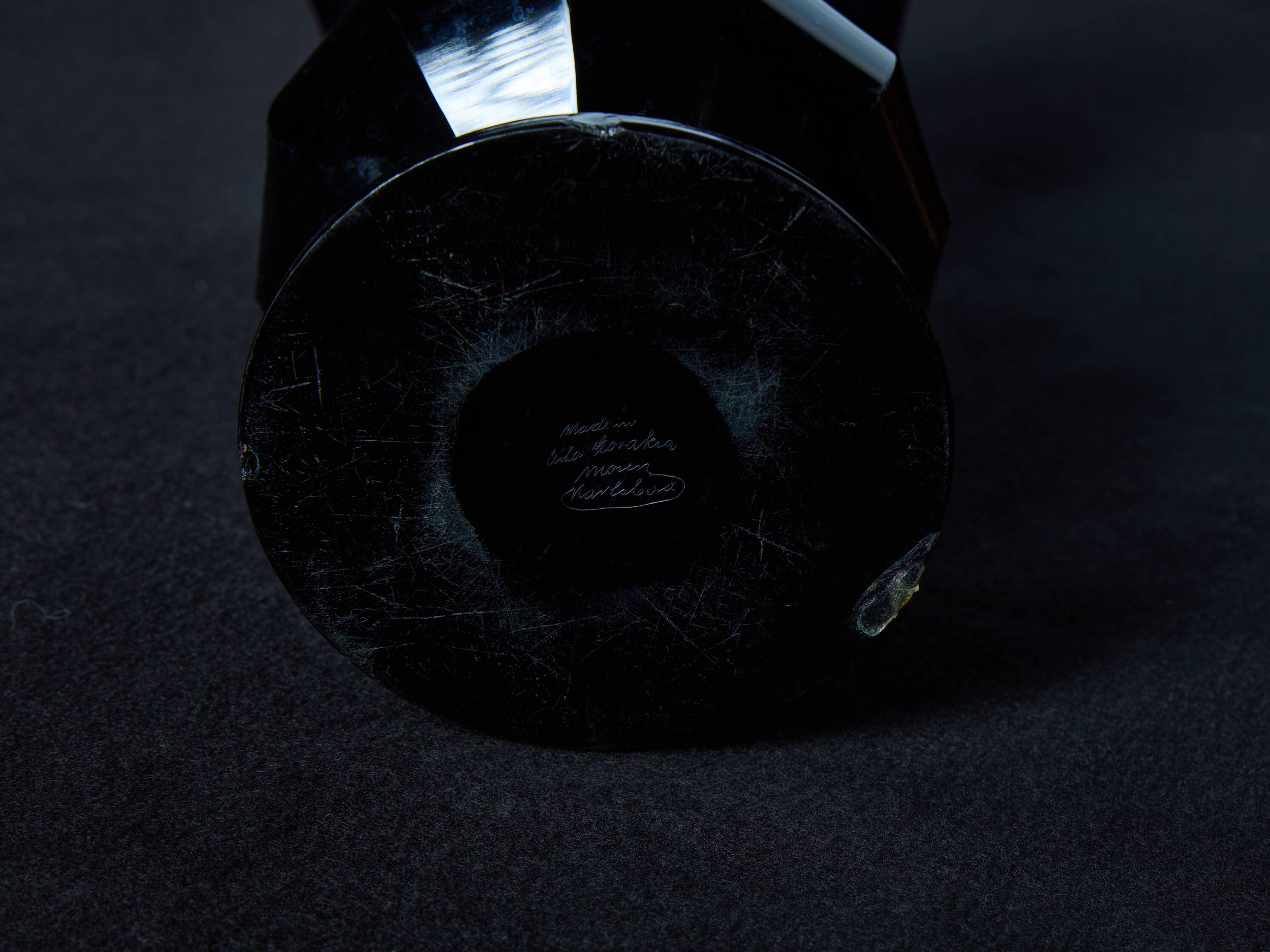 Antique vase signed Moser Karlsbad – Amethyst glass & Art Deco gold frieze