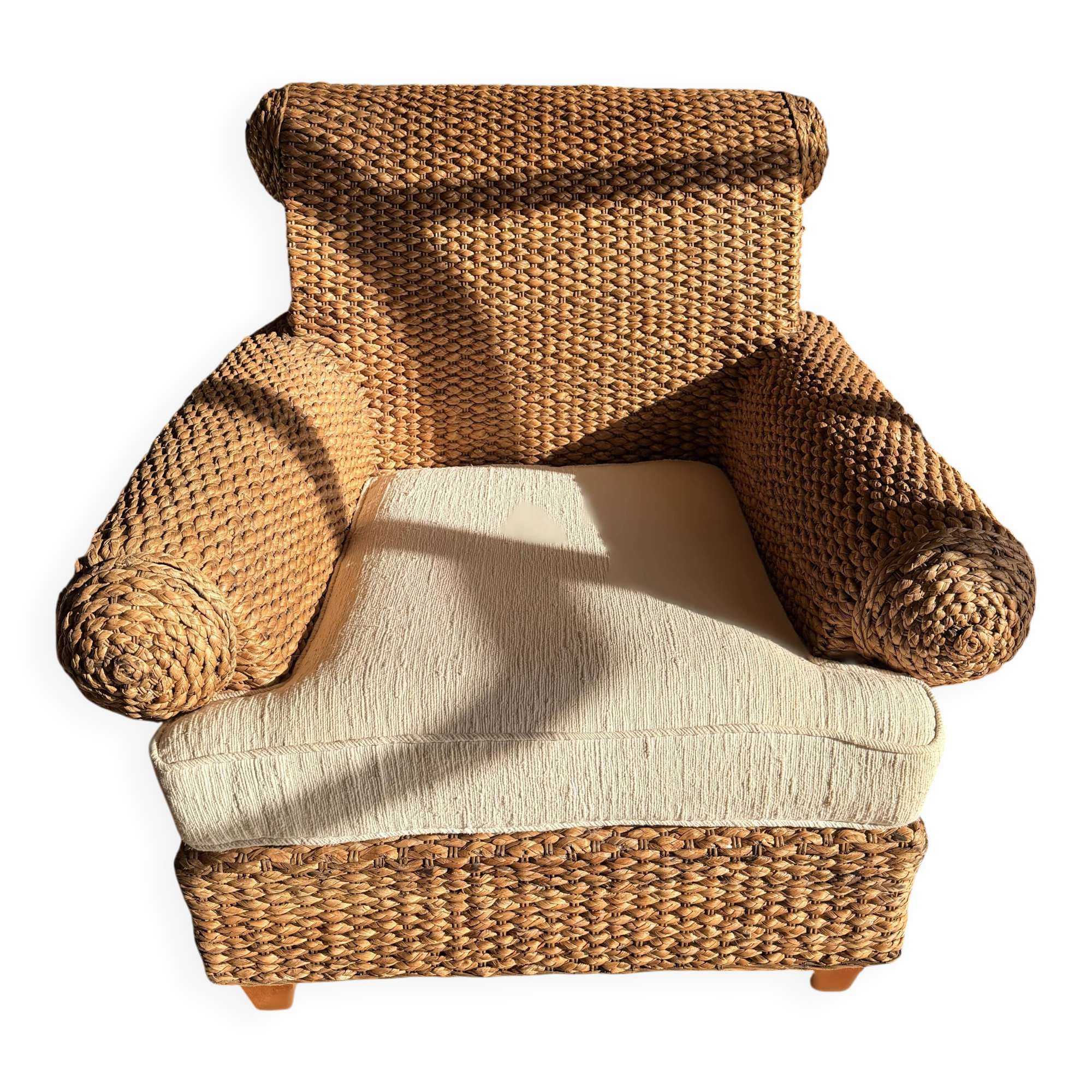 Fauteuil d’exception en jacinthe d’eau – coloris antique – pièce rare