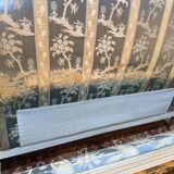 Lit capitonné de style Louis XVI en bois beige