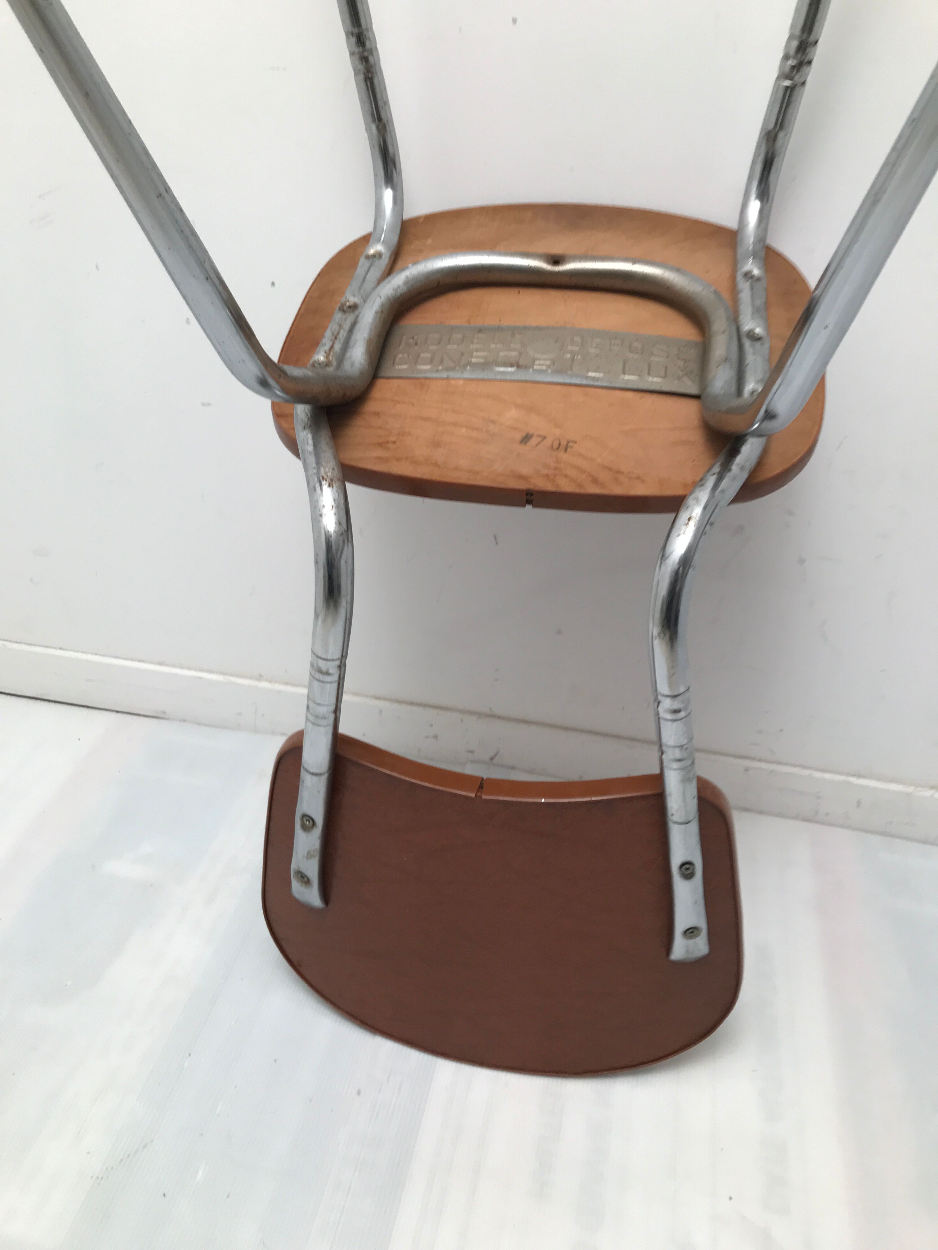 Set de 4 chaises formica et skai année 50