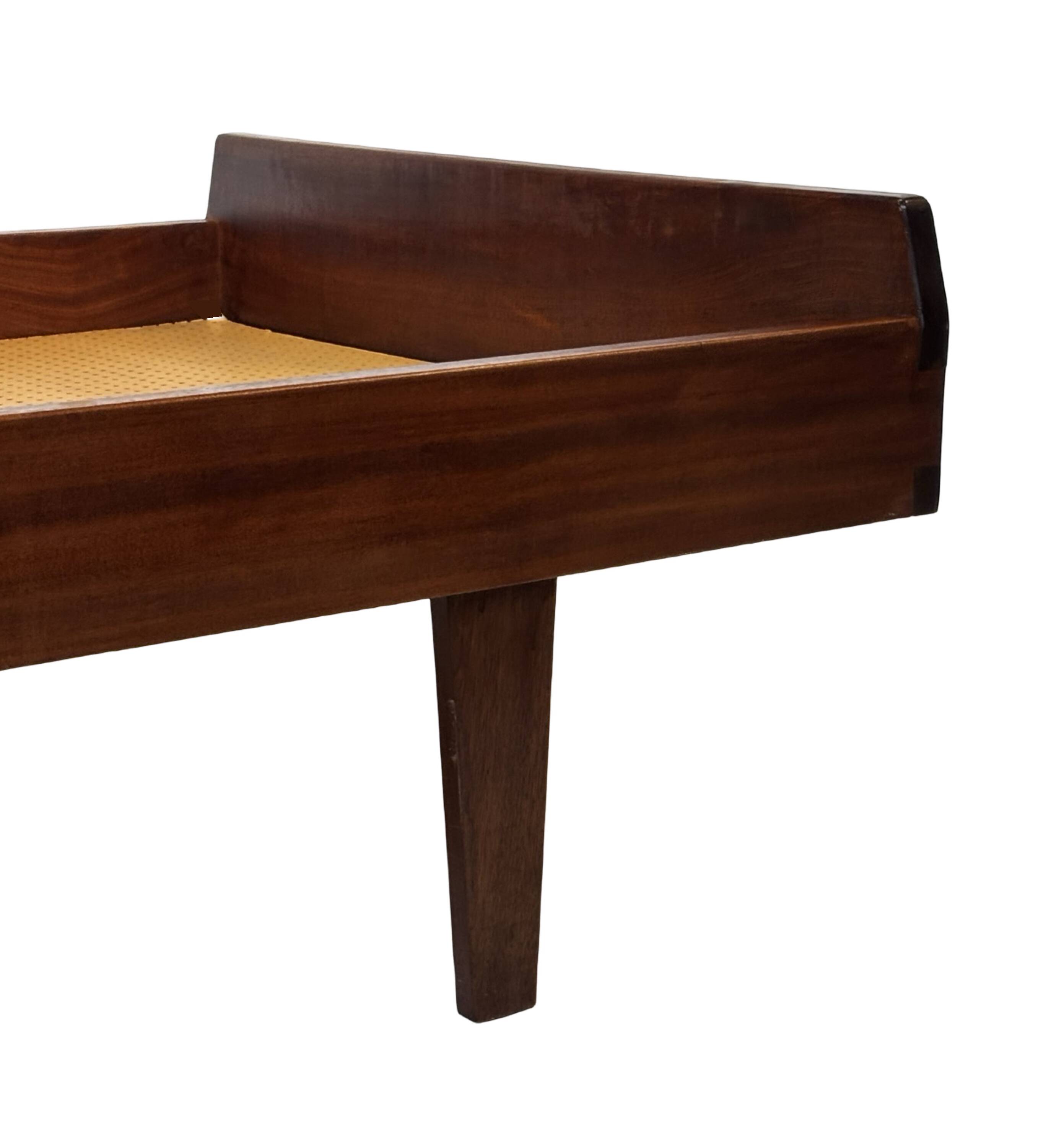 Vintage daybed minimalist design in Teak  960s