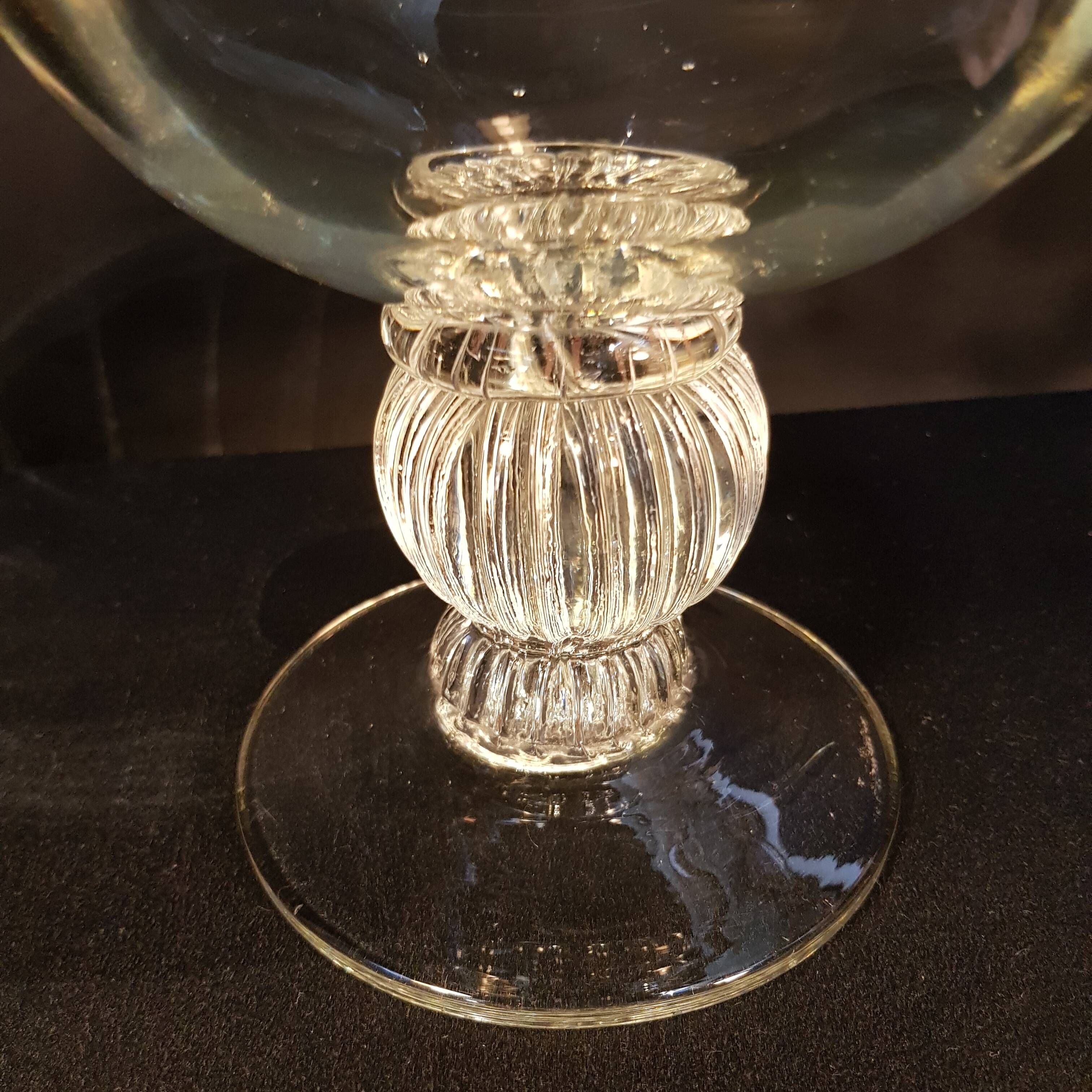 Grande coupe en verre