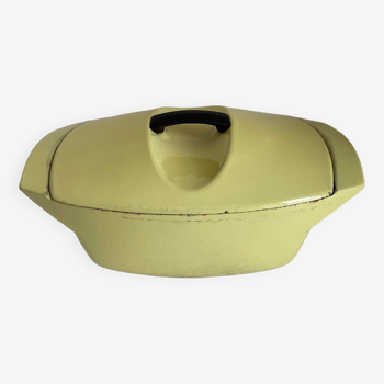 Le Creuset casserole dish - by Raymond Loewyy