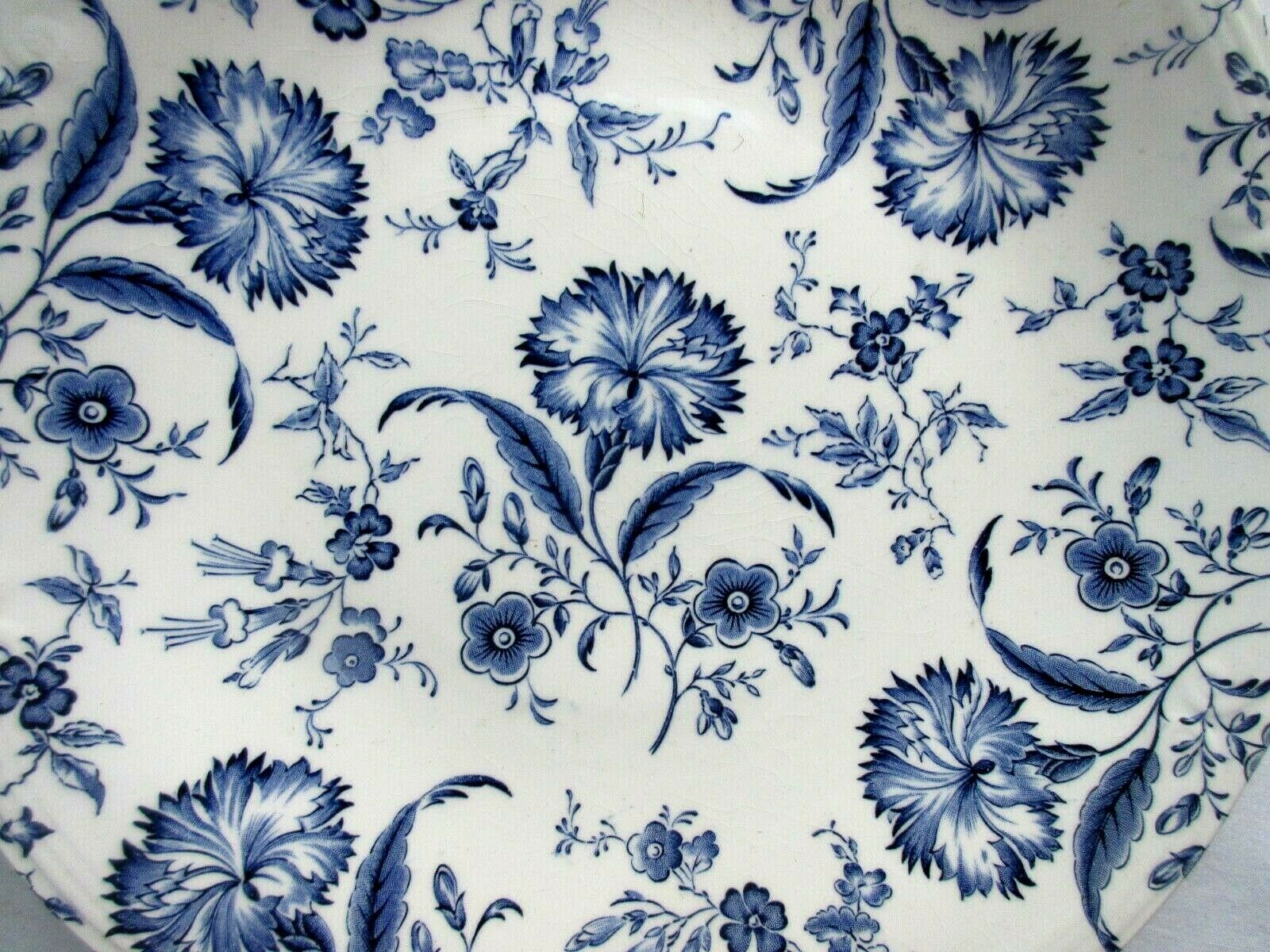 Set of 6 gien Art Deco flat plates model carnations in blue