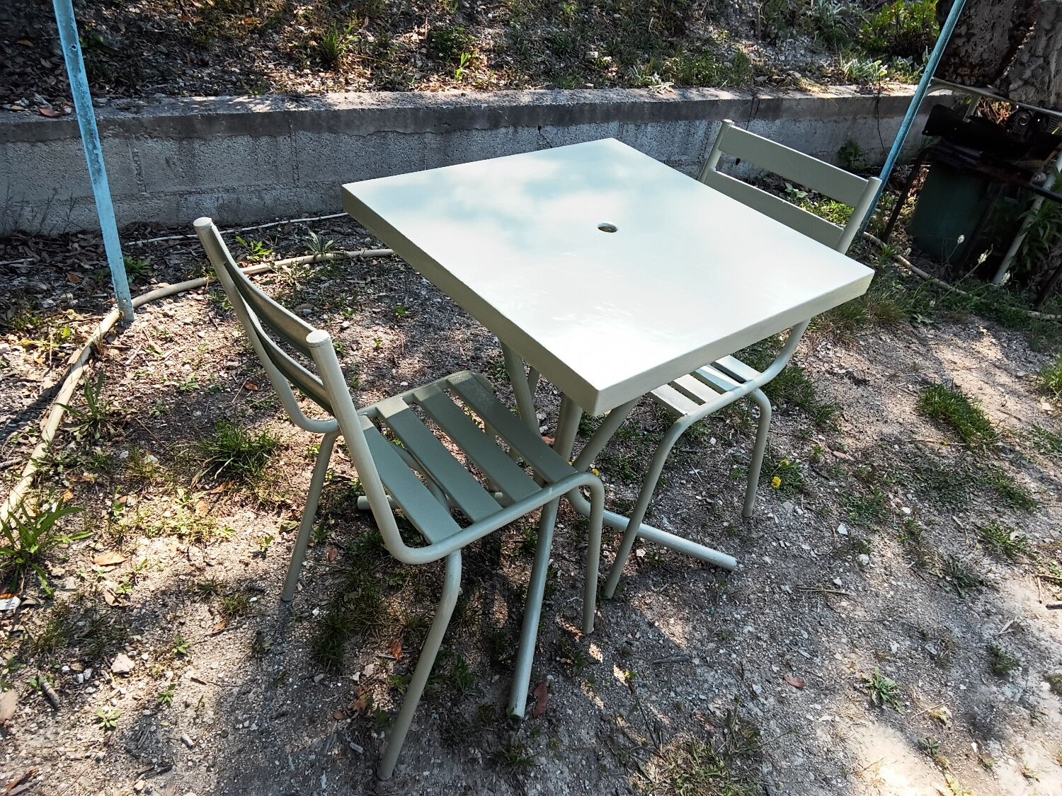 Green bistro ensemble