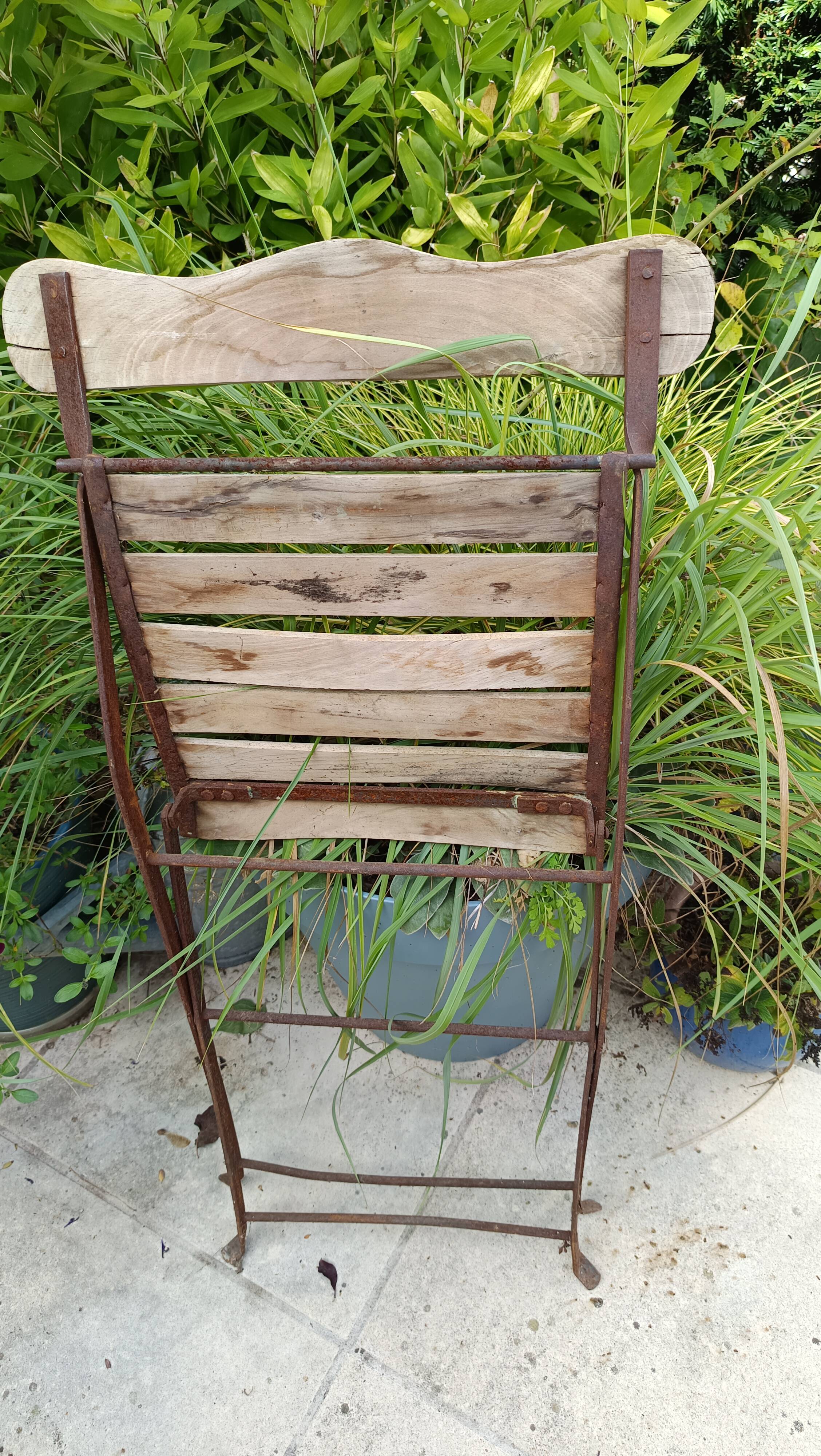 Folding wooden slatted garden chair