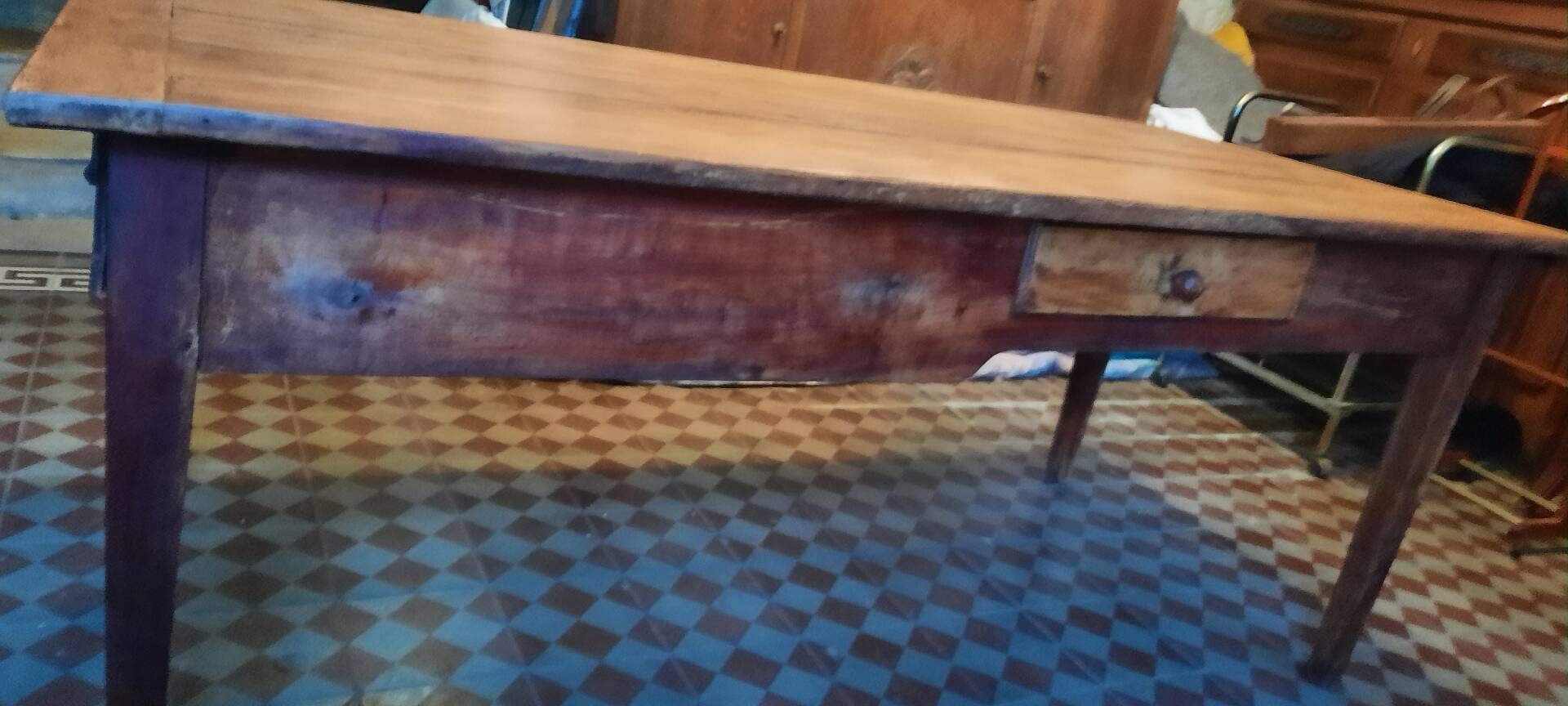 Farm table