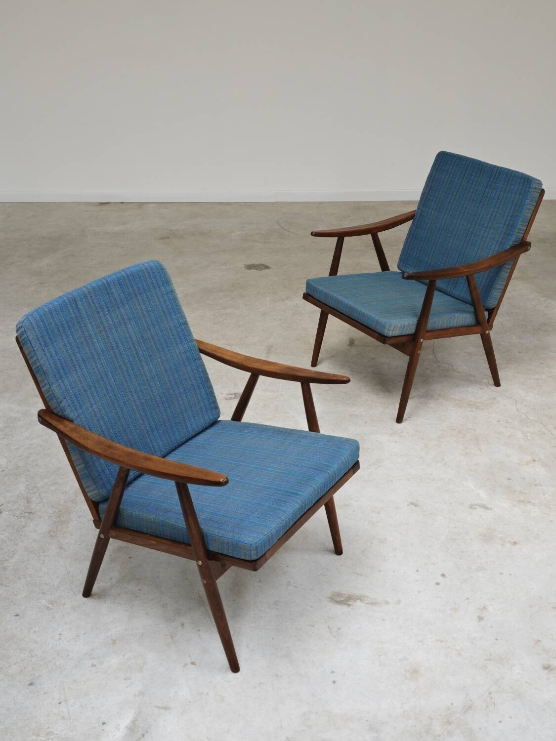 Pair of blue boomerang armchairs by Antonin Suman for Ton (Thonet) 1960