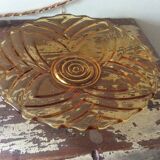 Series of 10 amber plates