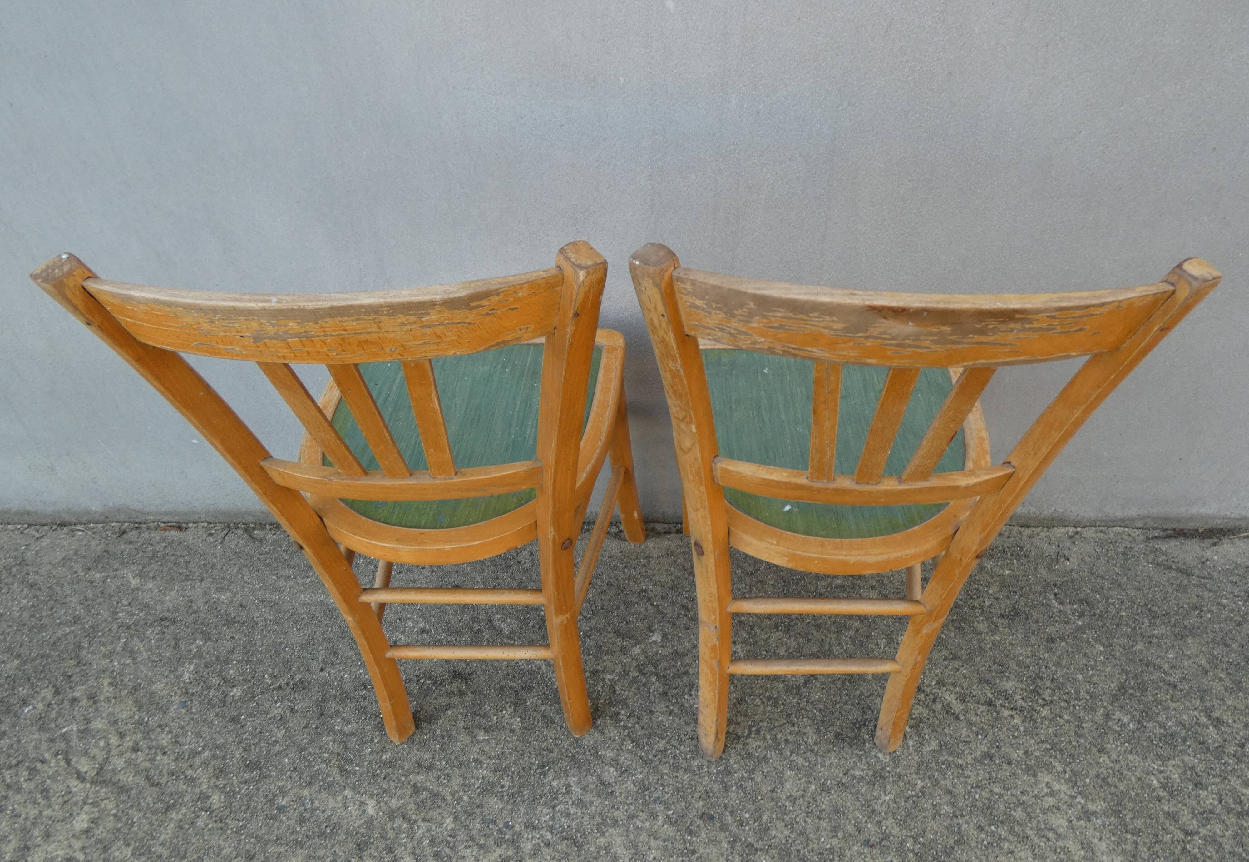 2 chaises de bistrot vintage