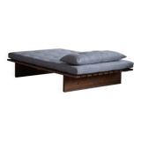 Modern Danish daybed, reupholstered, made of pine, by Nyt i Bo, 1970s.