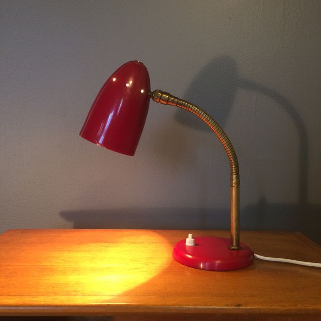 Red vintage bedside lamp in aluminum and brass - 50s