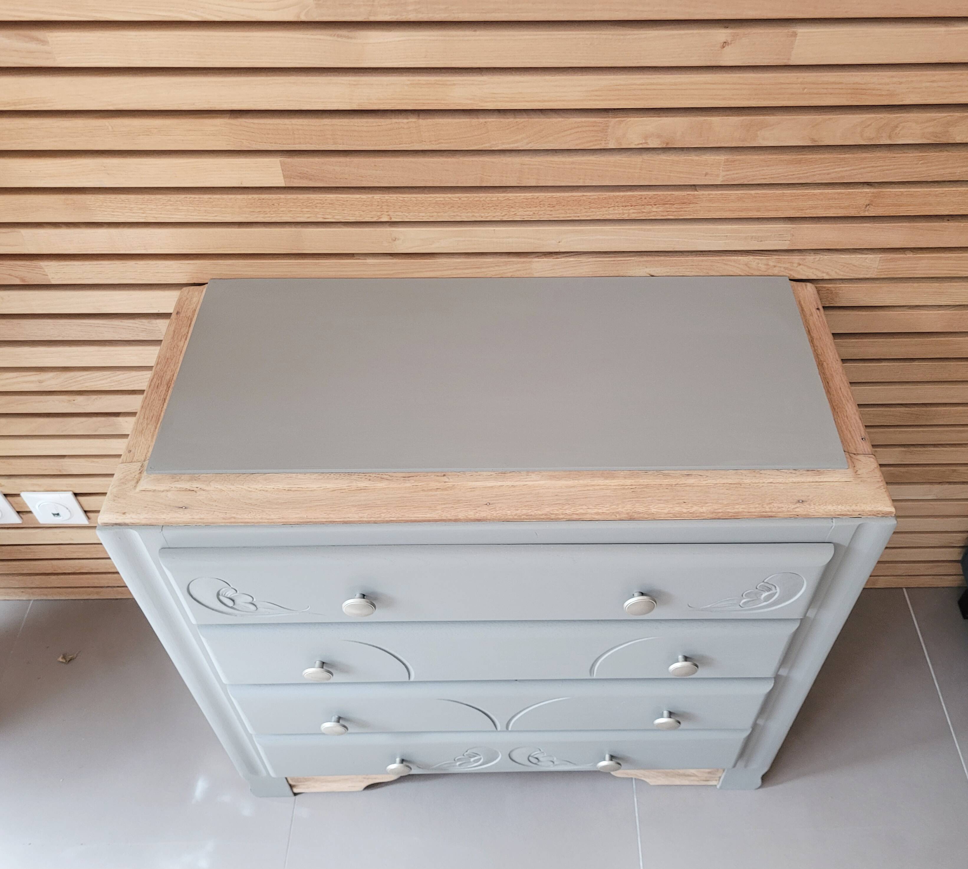 Art Deco chest of drawers