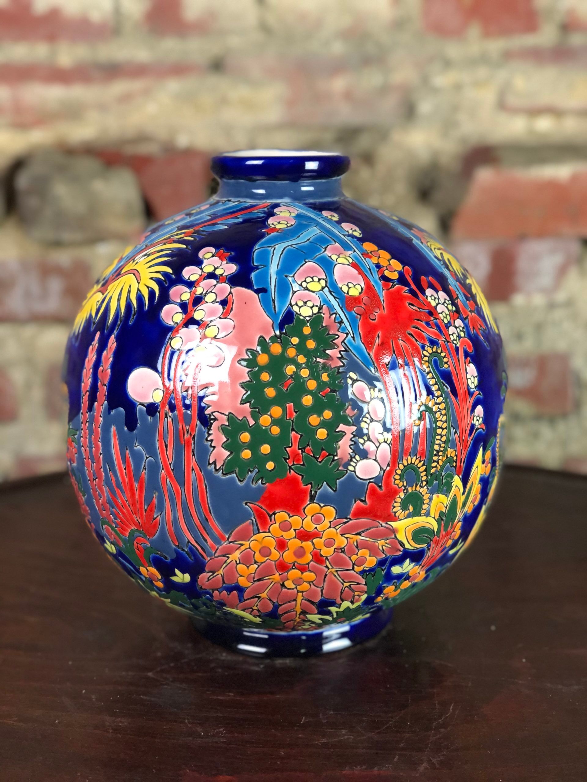 Art Deco style ball vase in glazed earthenware Jungle decoration Diameter 25 cm
