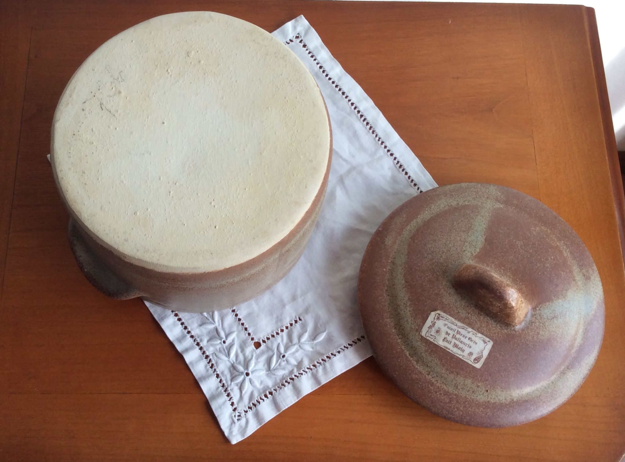 Pot with lid e-mail old sandstone of Vallauris - handmade