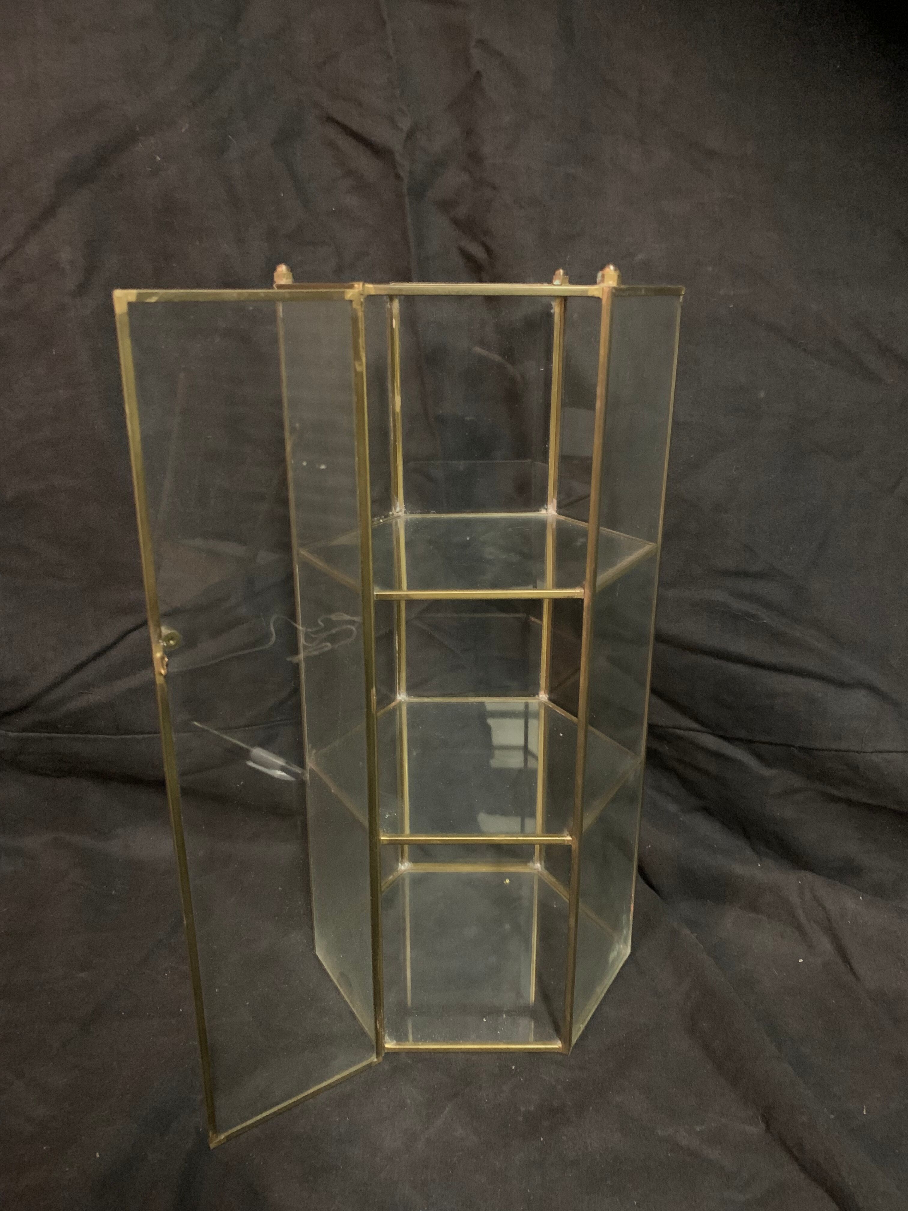 Hexagonal showcase for collectibles