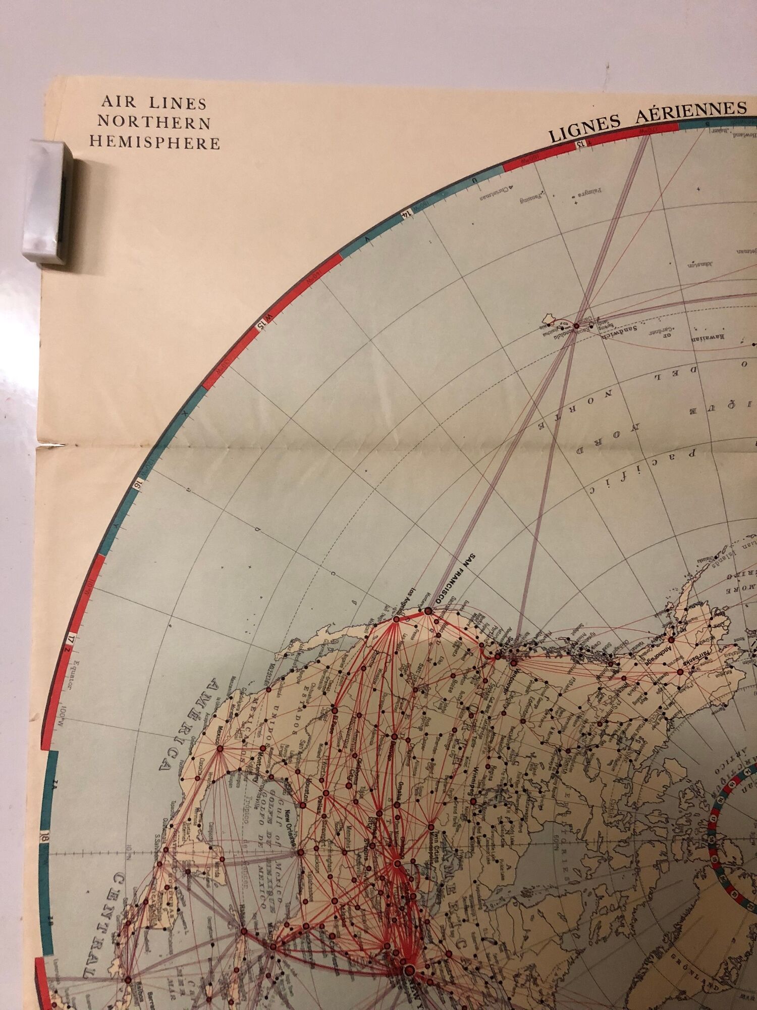 Mappemonde carte ancienne hémisphère nord des lignes aériennes