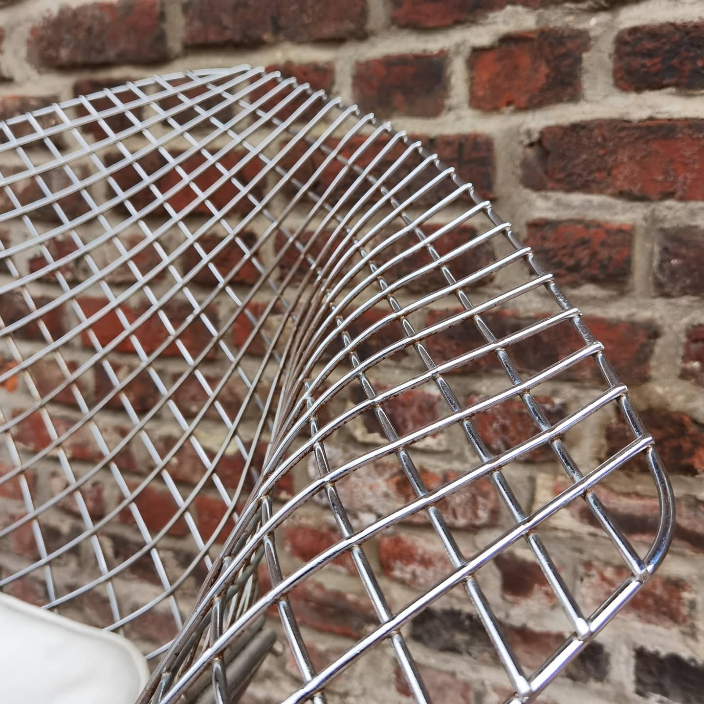 Diamond armchair by Harry Bertoia for Knoll