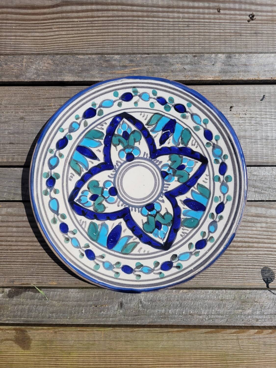 Assiette orientale émaillée