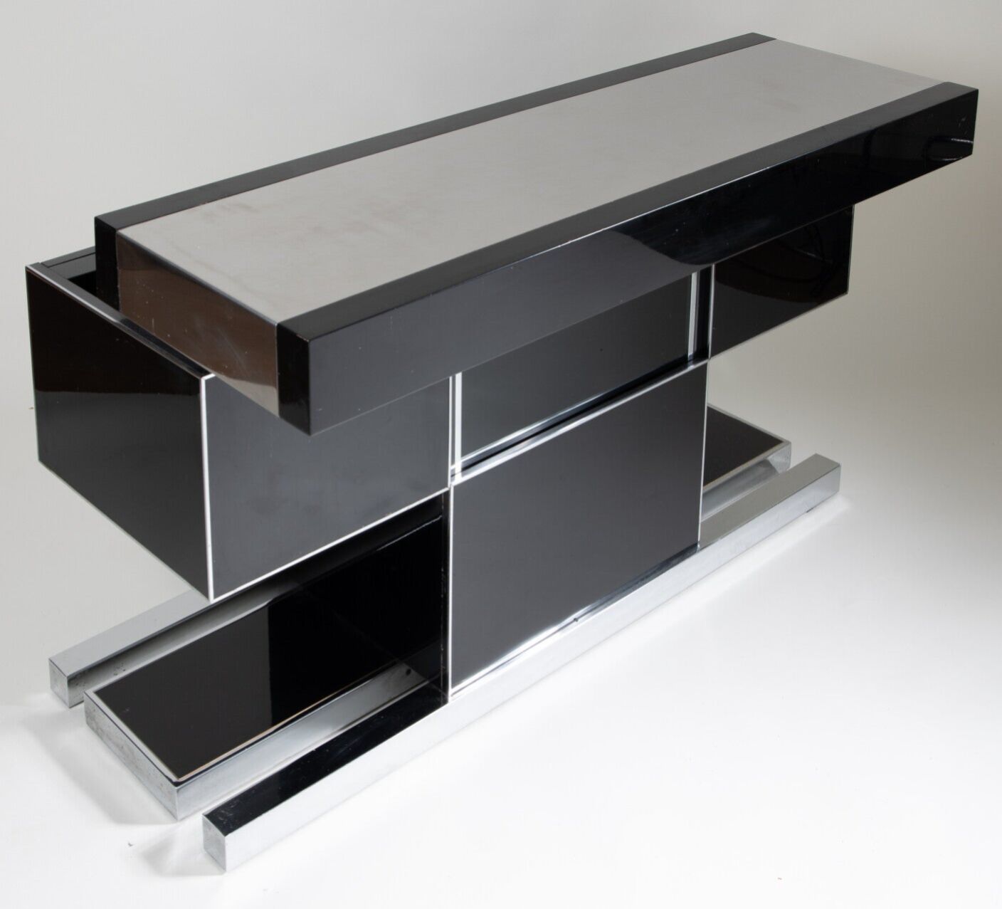 70's bar cabinet designed by Willy Rizzo for Mario Sabot