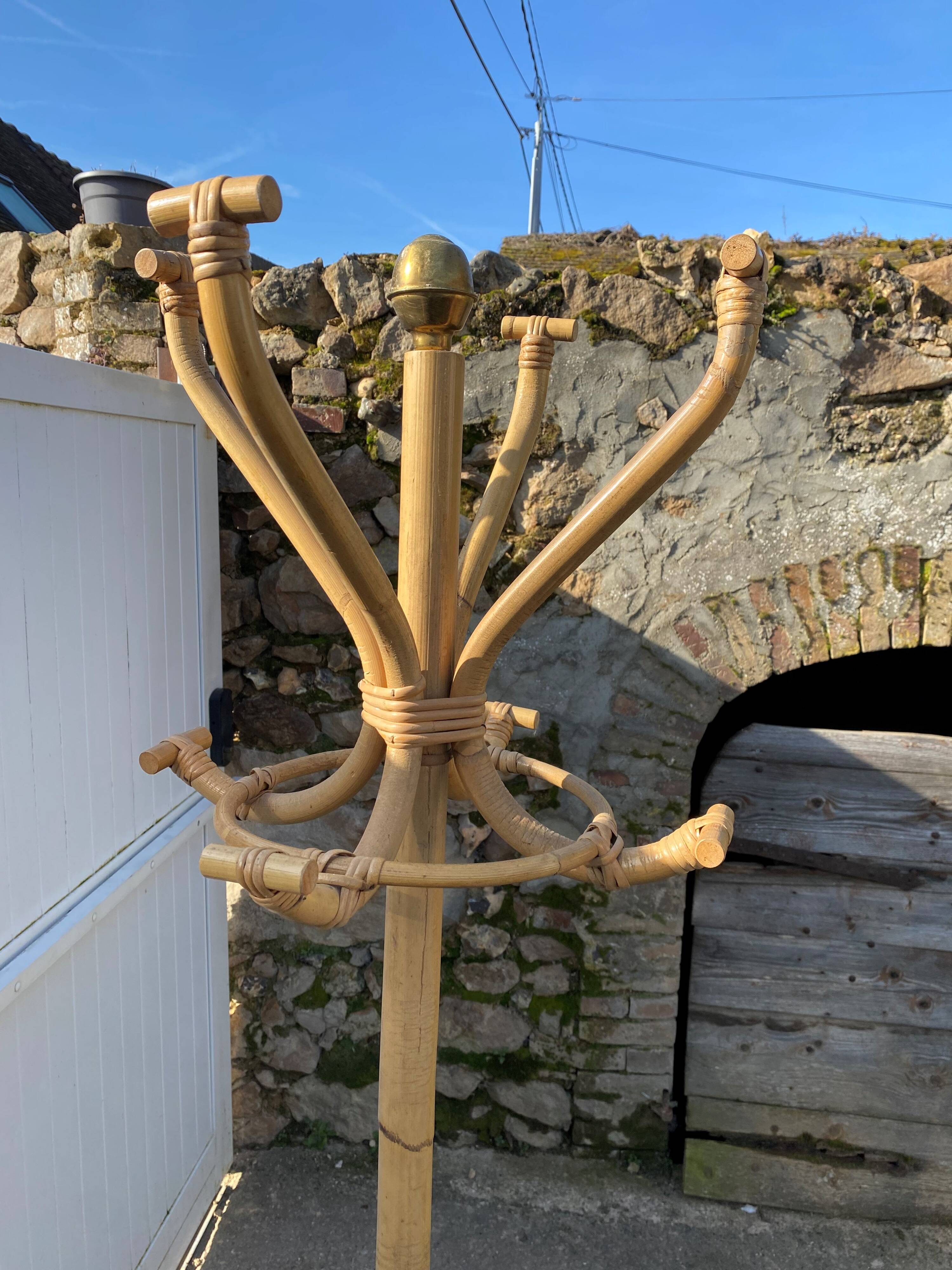 Vintage 1970s rattan parrot coat rack