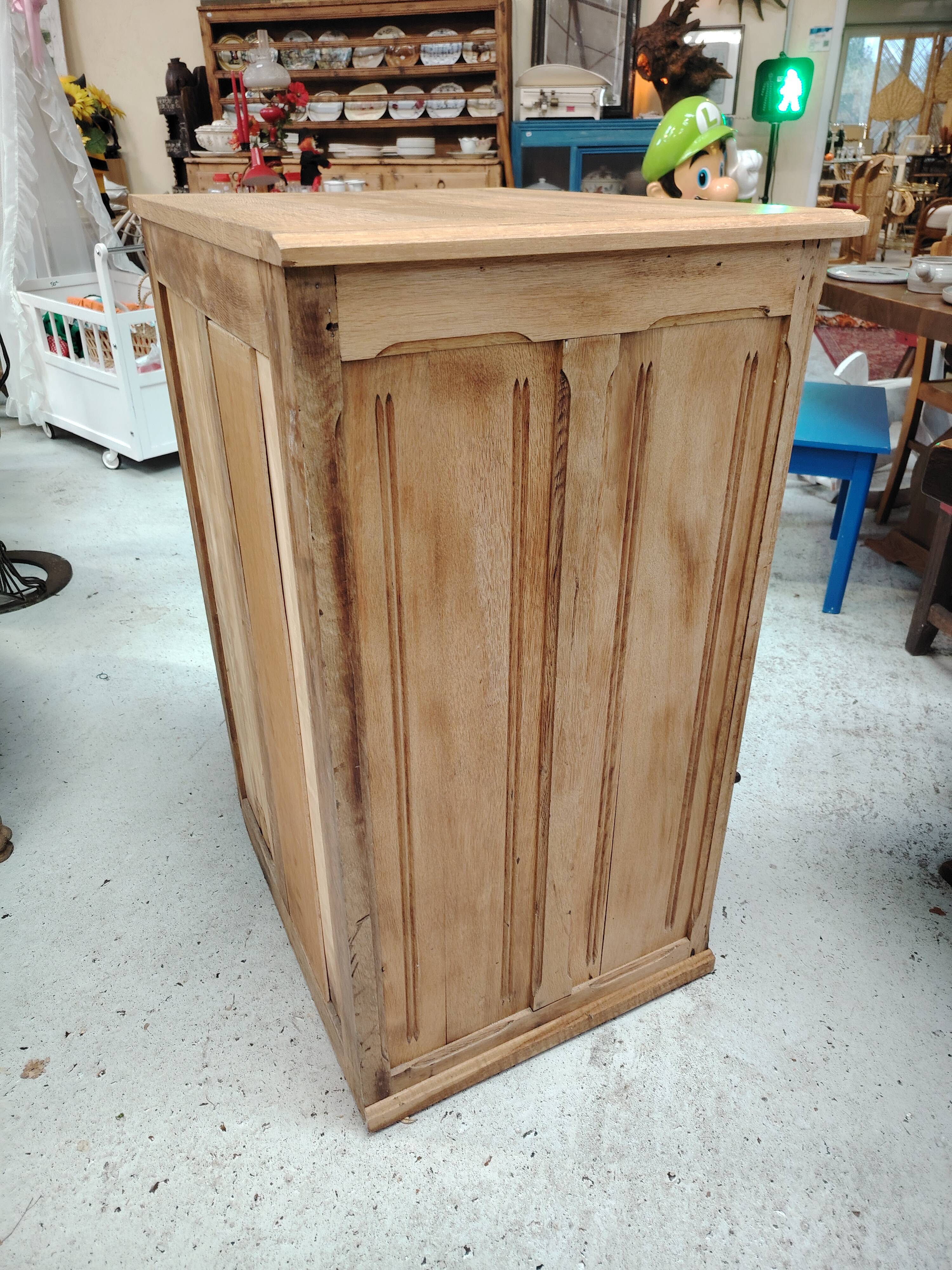 Old Wooden Icebox Stripped – 1930