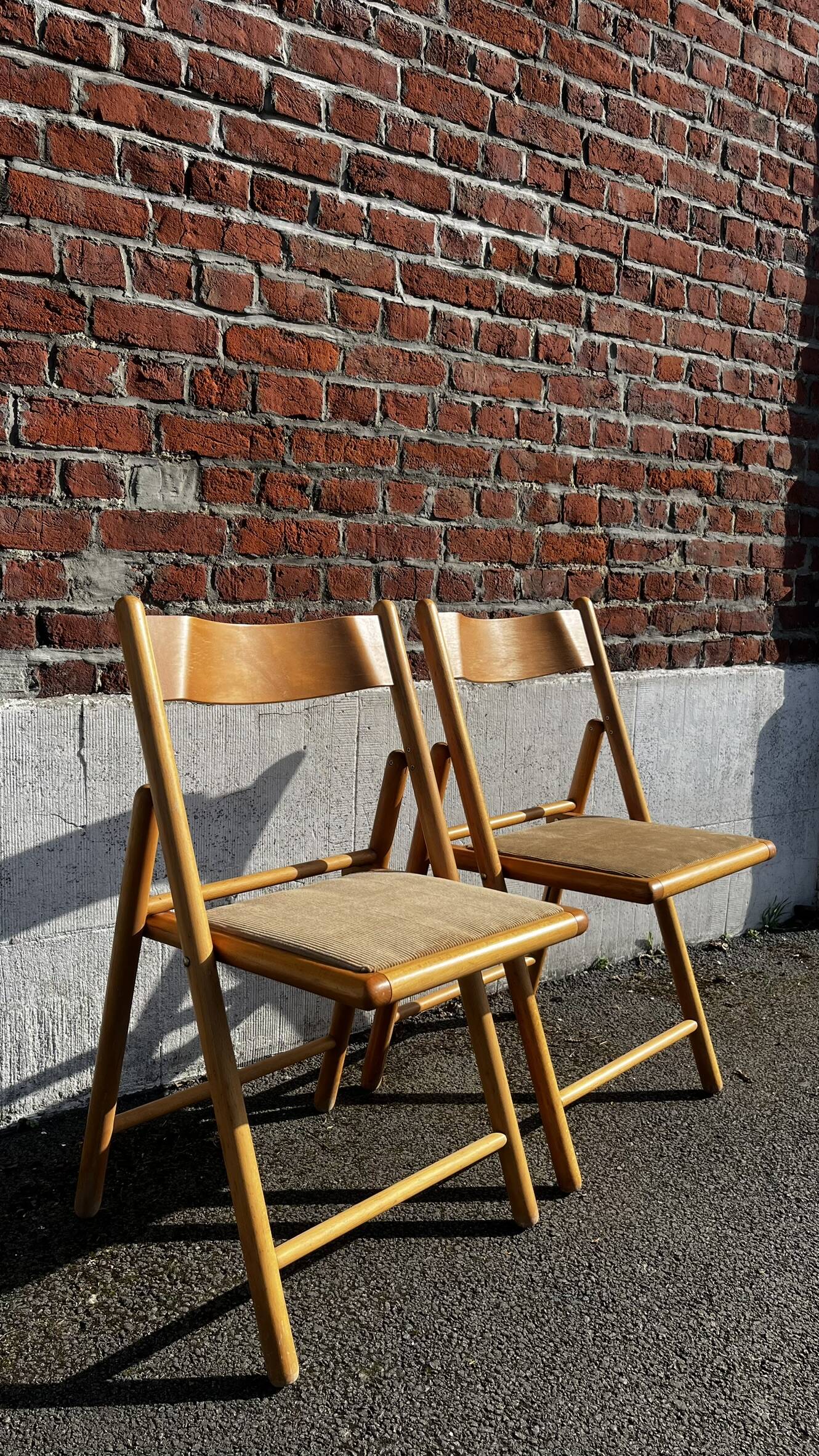 Set of 2 vintage wooden folding chairs (Habitat)