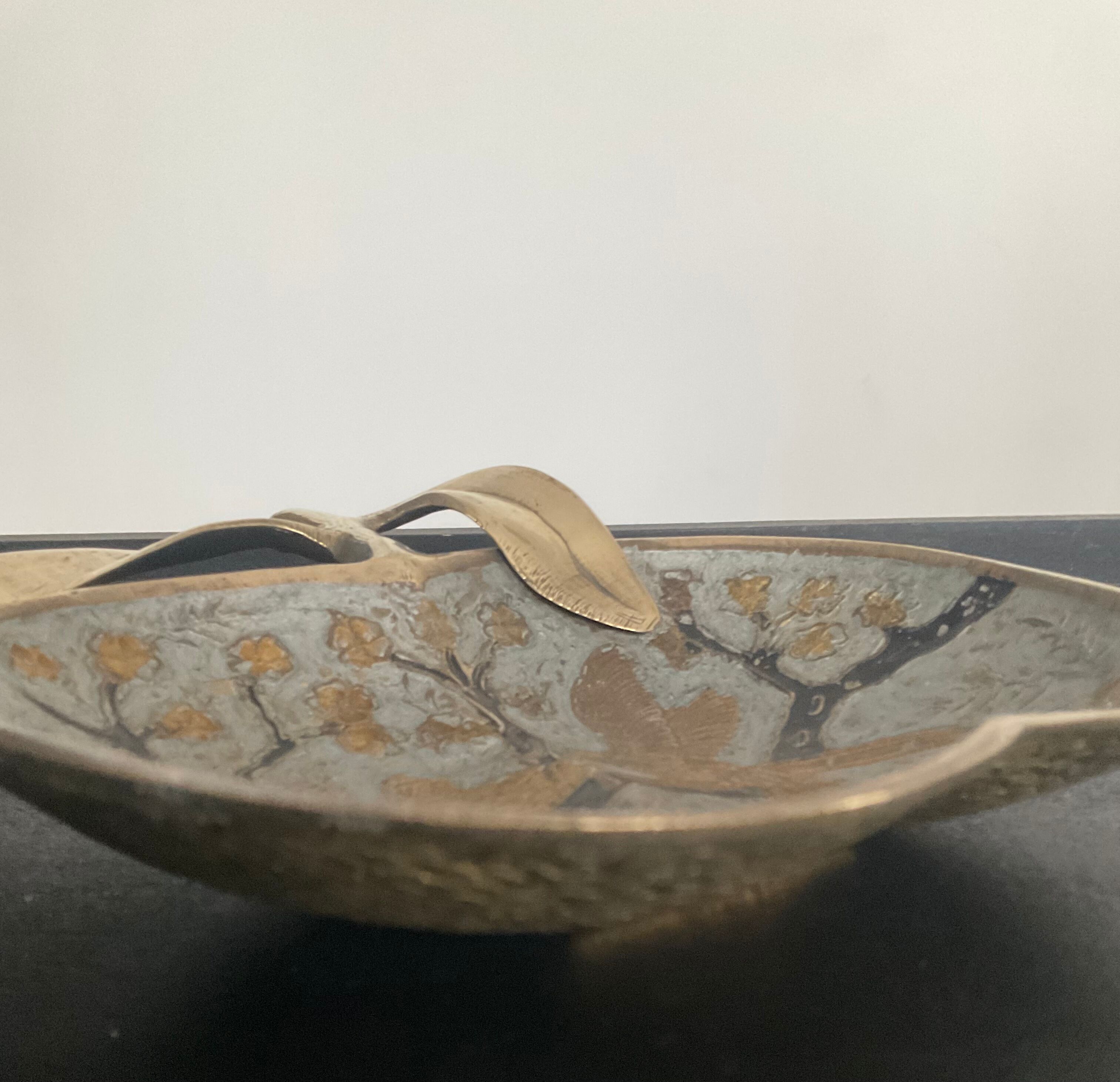 Empty pocket art deco bronze apple