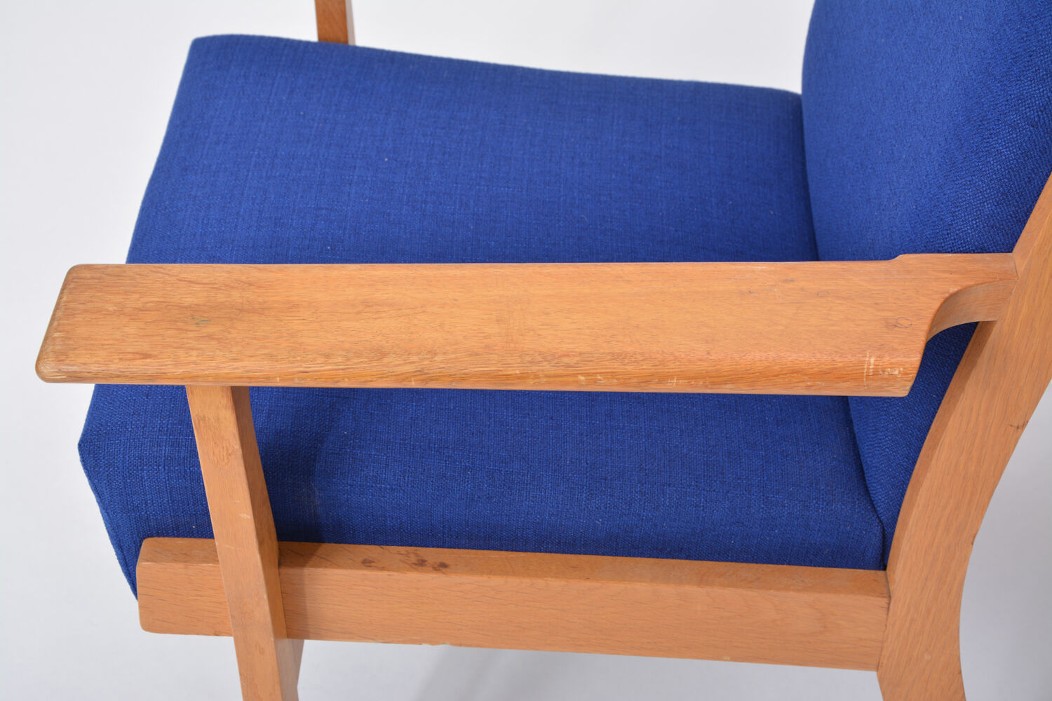 Set of Two Danish Mid-Century Modern GE 181 a Chairs by Hans Wegner for GETAMA