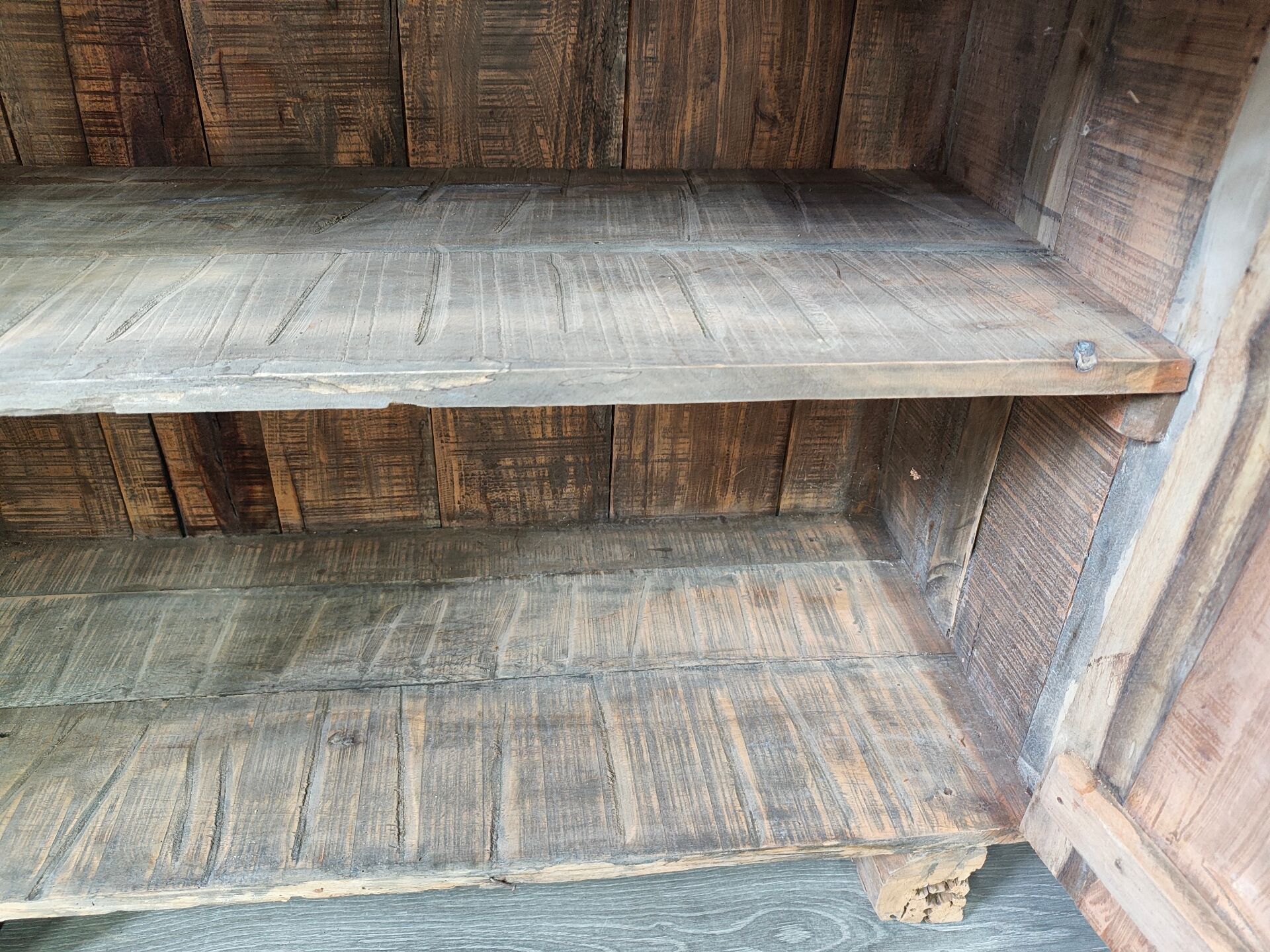 Two-door buffet with two drawers in antique wood.