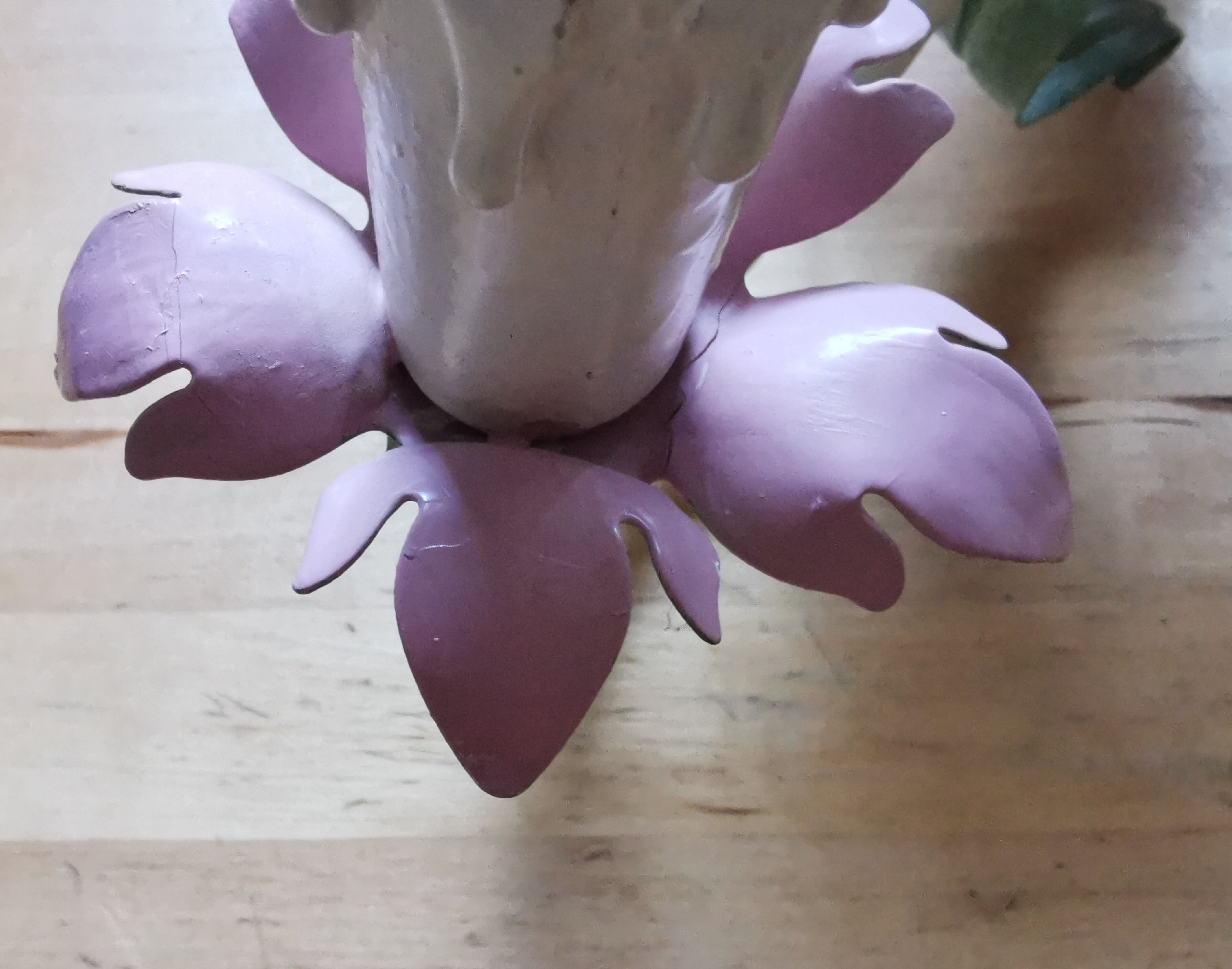 Lustre iron and painted sheet flowers camellias