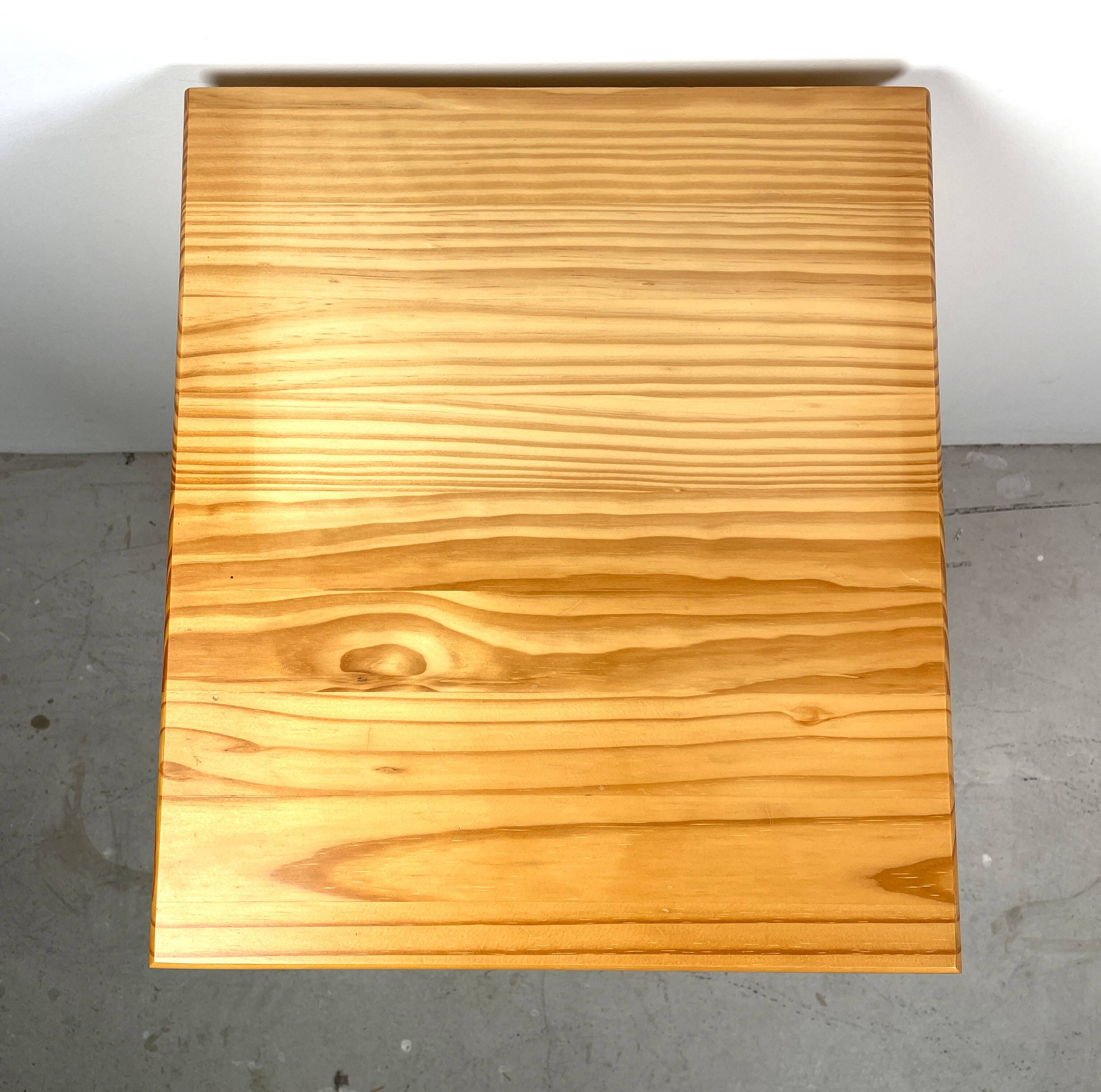 Commode sur pieds en épingle à cheveux, style scandinave