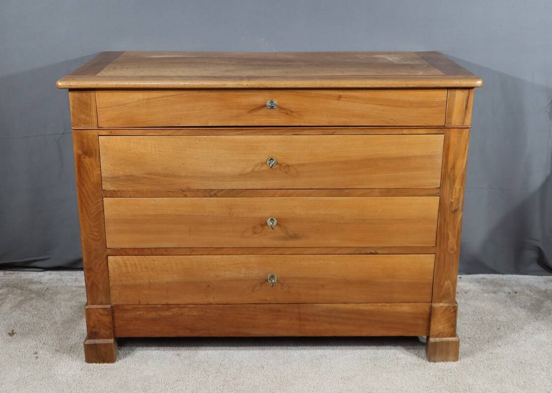 Walnut Chest of Drawers, Restoration Period – 1st Part 19th